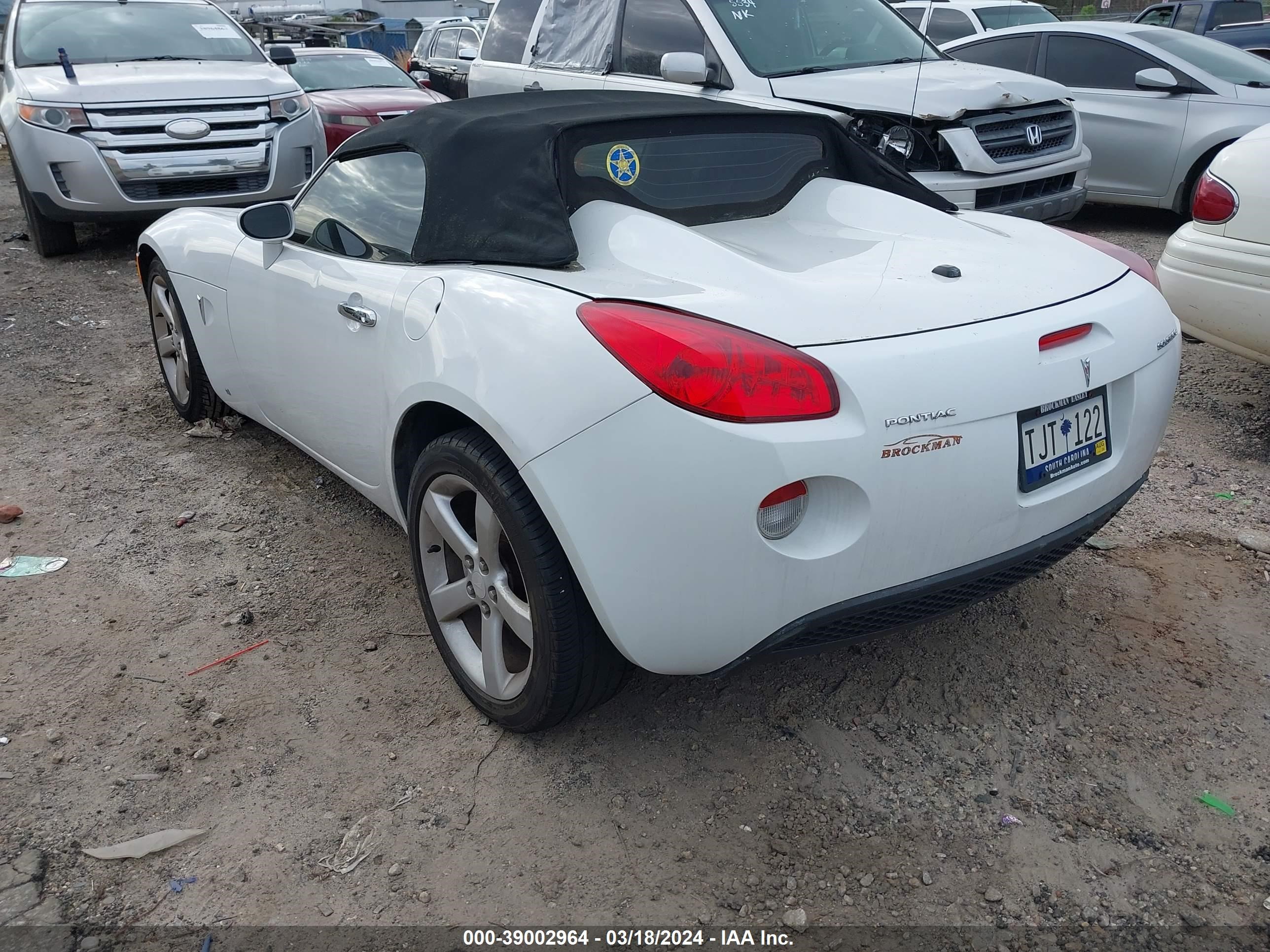 Photo 2 VIN: 1G2MB33B36Y000924 - PONTIAC SOLSTICE 