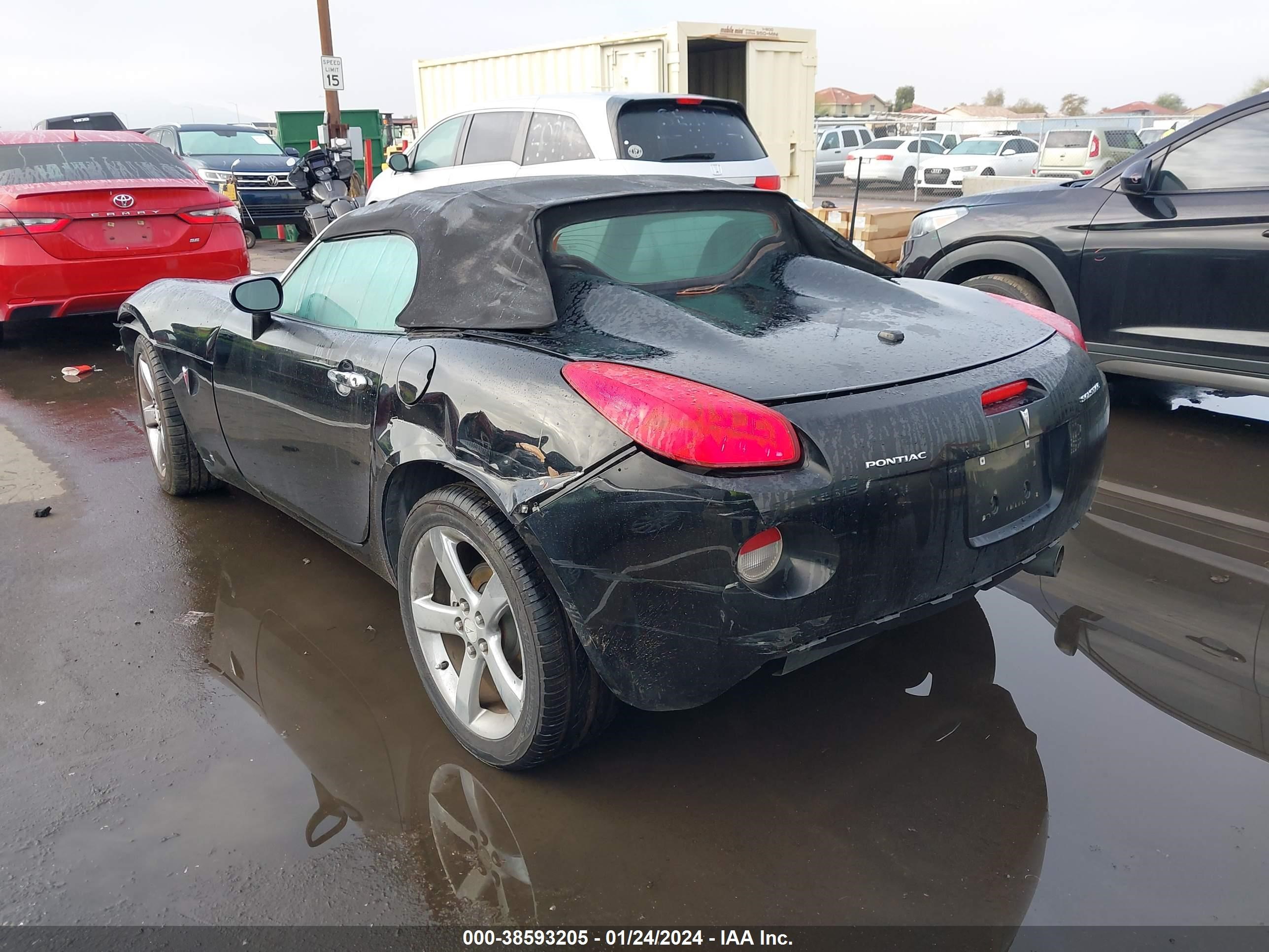 Photo 2 VIN: 1G2MB33B36Y105172 - PONTIAC SOLSTICE 