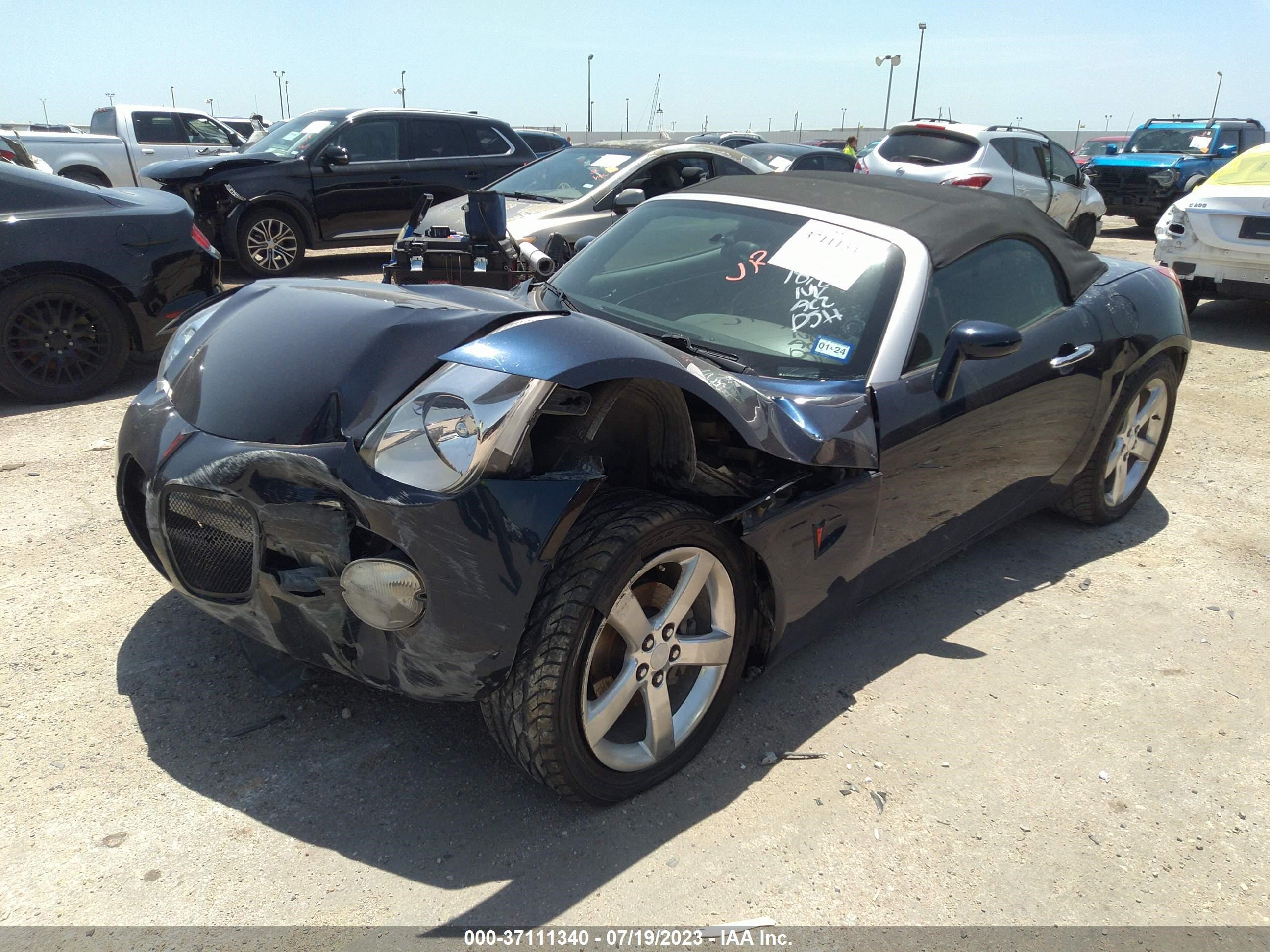 Photo 1 VIN: 1G2MB33B36Y111554 - PONTIAC SOLSTICE 