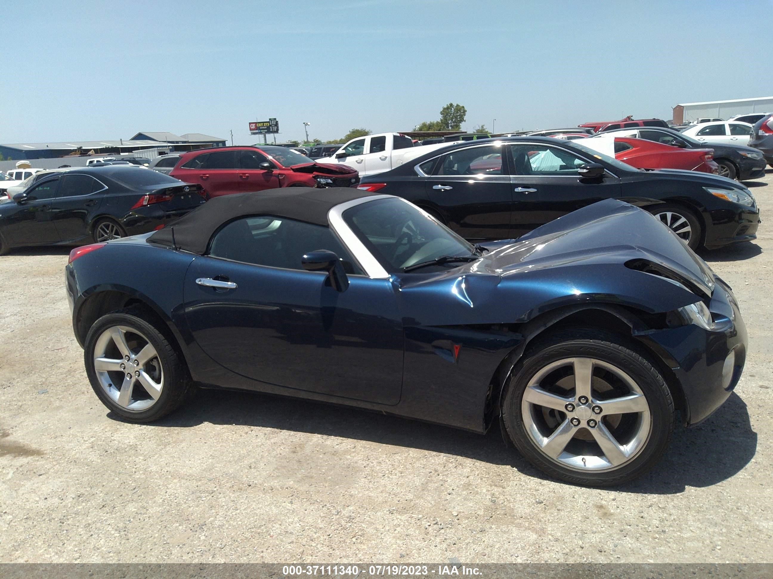 Photo 11 VIN: 1G2MB33B36Y111554 - PONTIAC SOLSTICE 