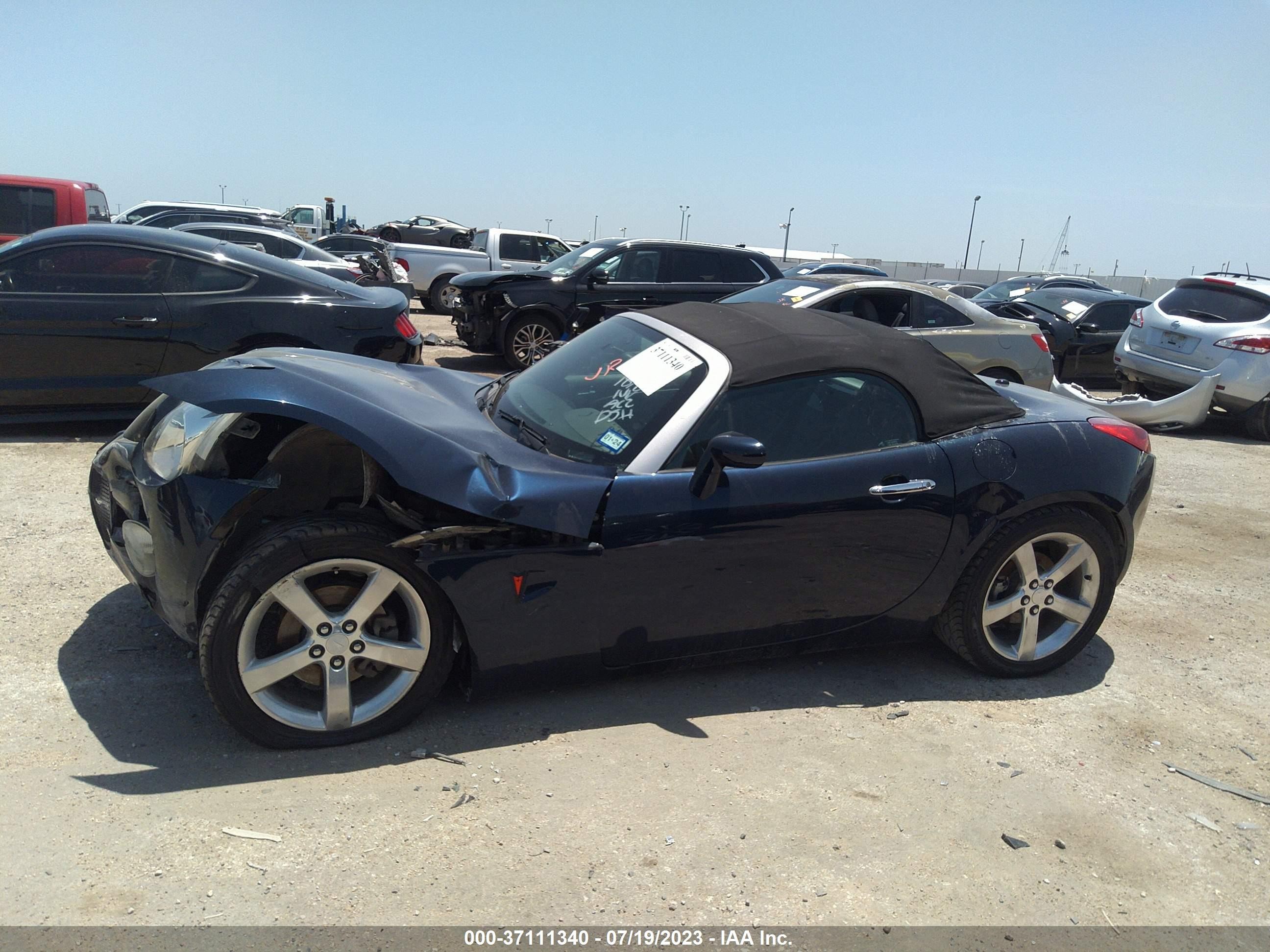 Photo 12 VIN: 1G2MB33B36Y111554 - PONTIAC SOLSTICE 