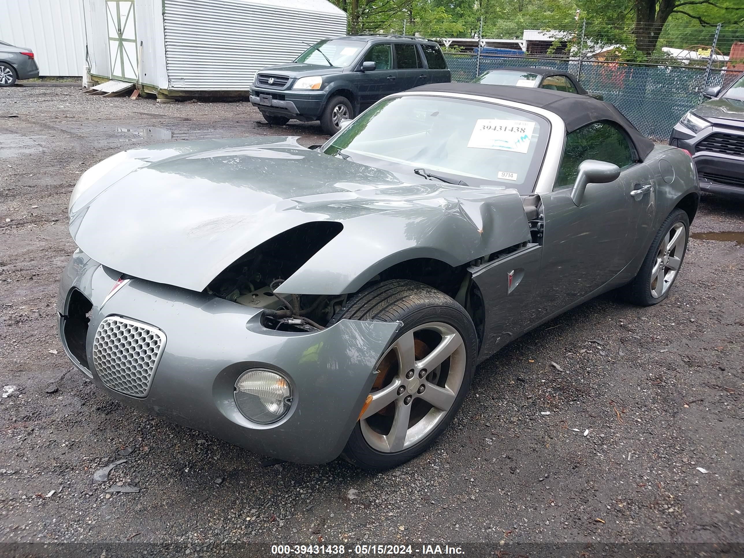 Photo 1 VIN: 1G2MB33B46Y102734 - PONTIAC SOLSTICE 