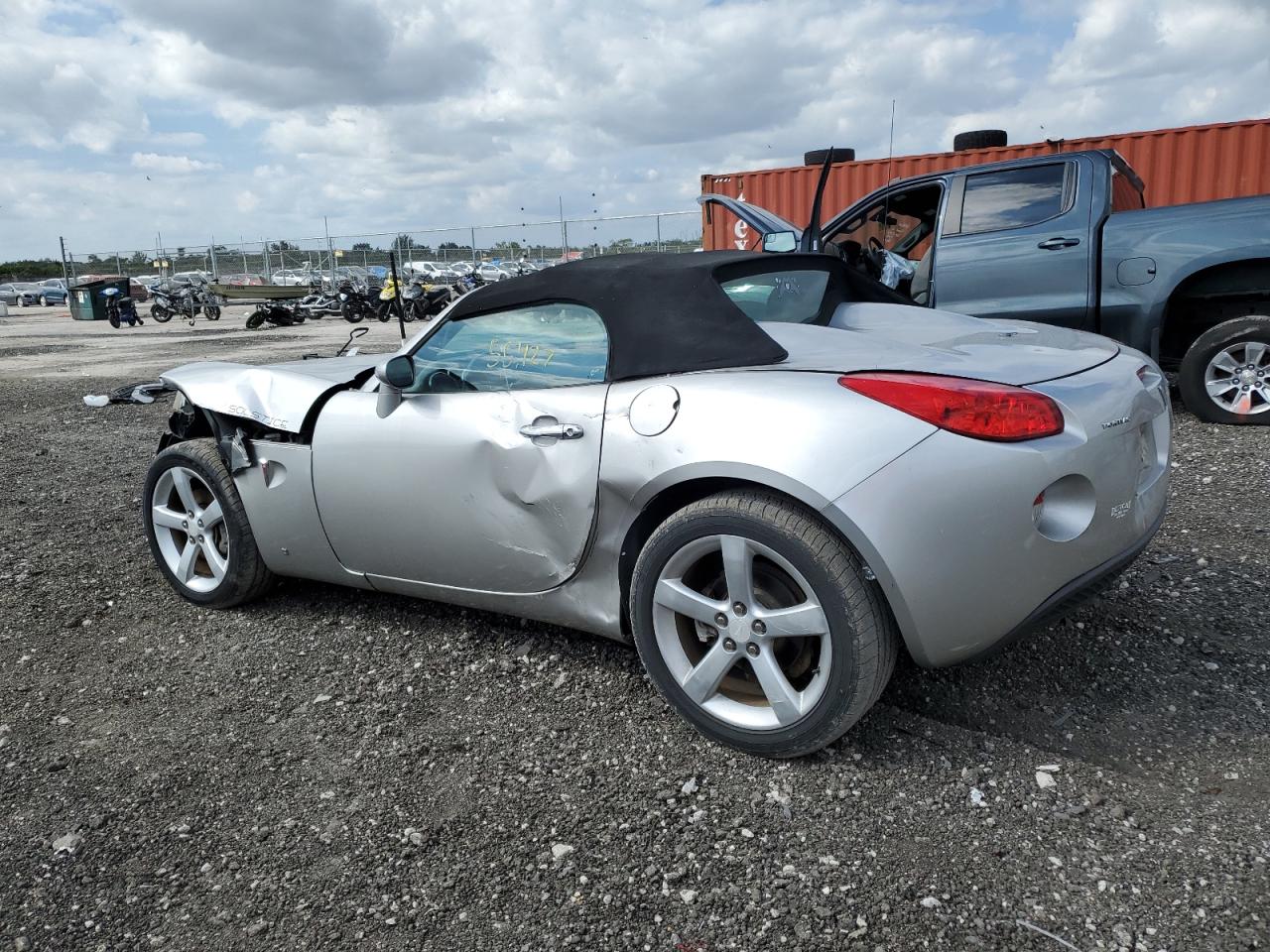 Photo 1 VIN: 1G2MB33B66Y106753 - PONTIAC SOLSTICE 