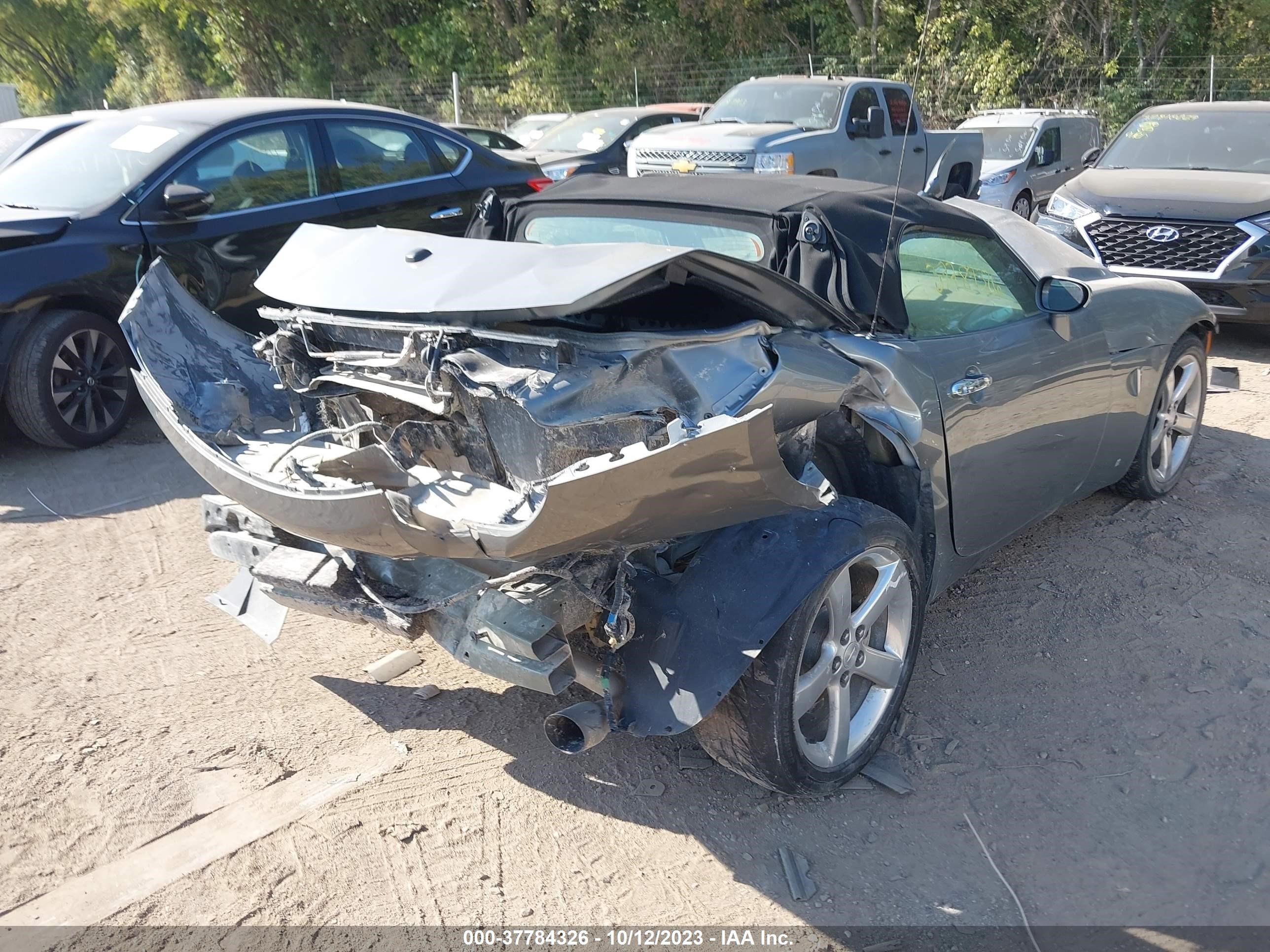 Photo 3 VIN: 1G2MB33B76Y106082 - PONTIAC SOLSTICE 