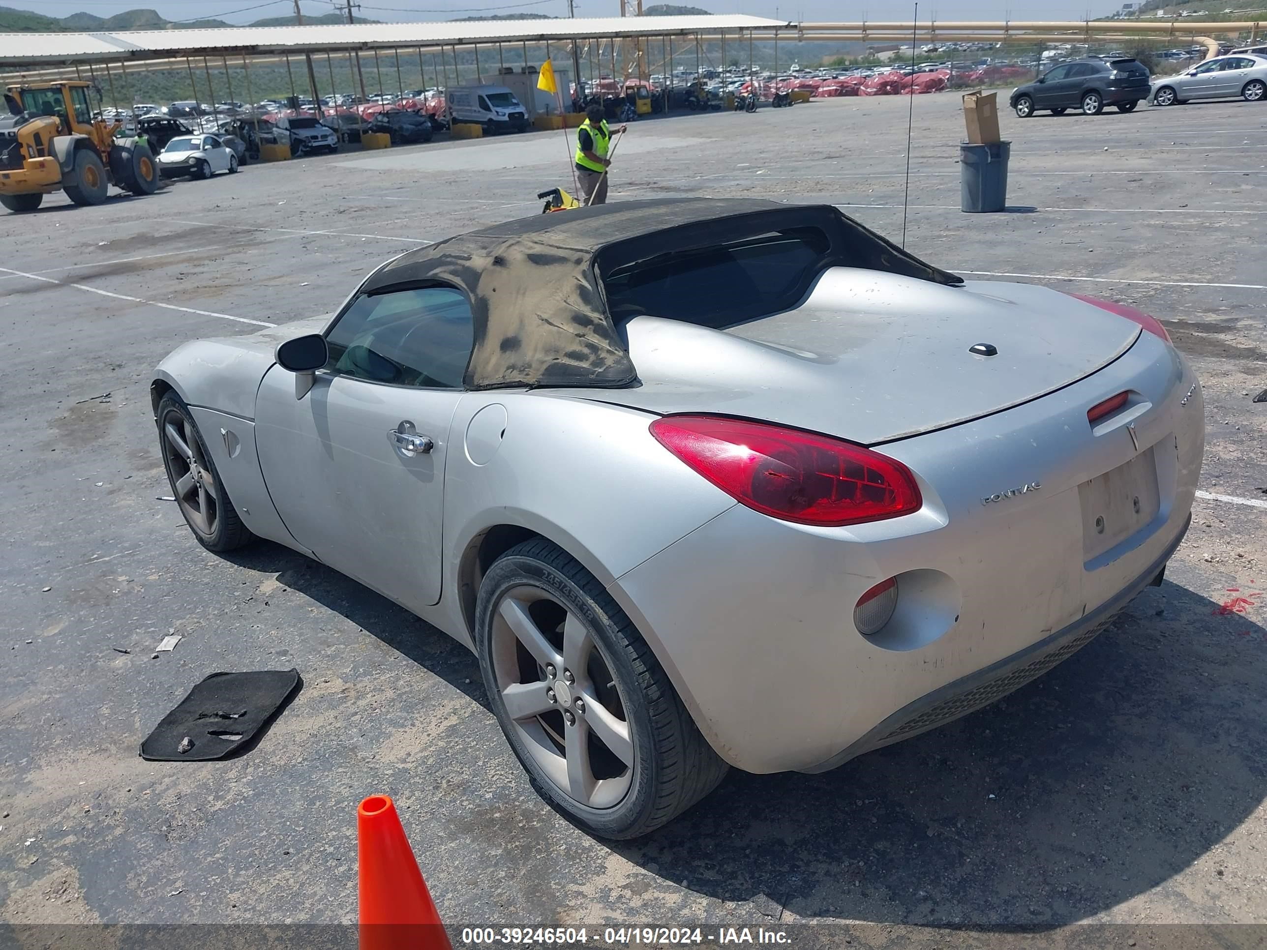 Photo 2 VIN: 1G2MB33B76Y106602 - PONTIAC SOLSTICE 