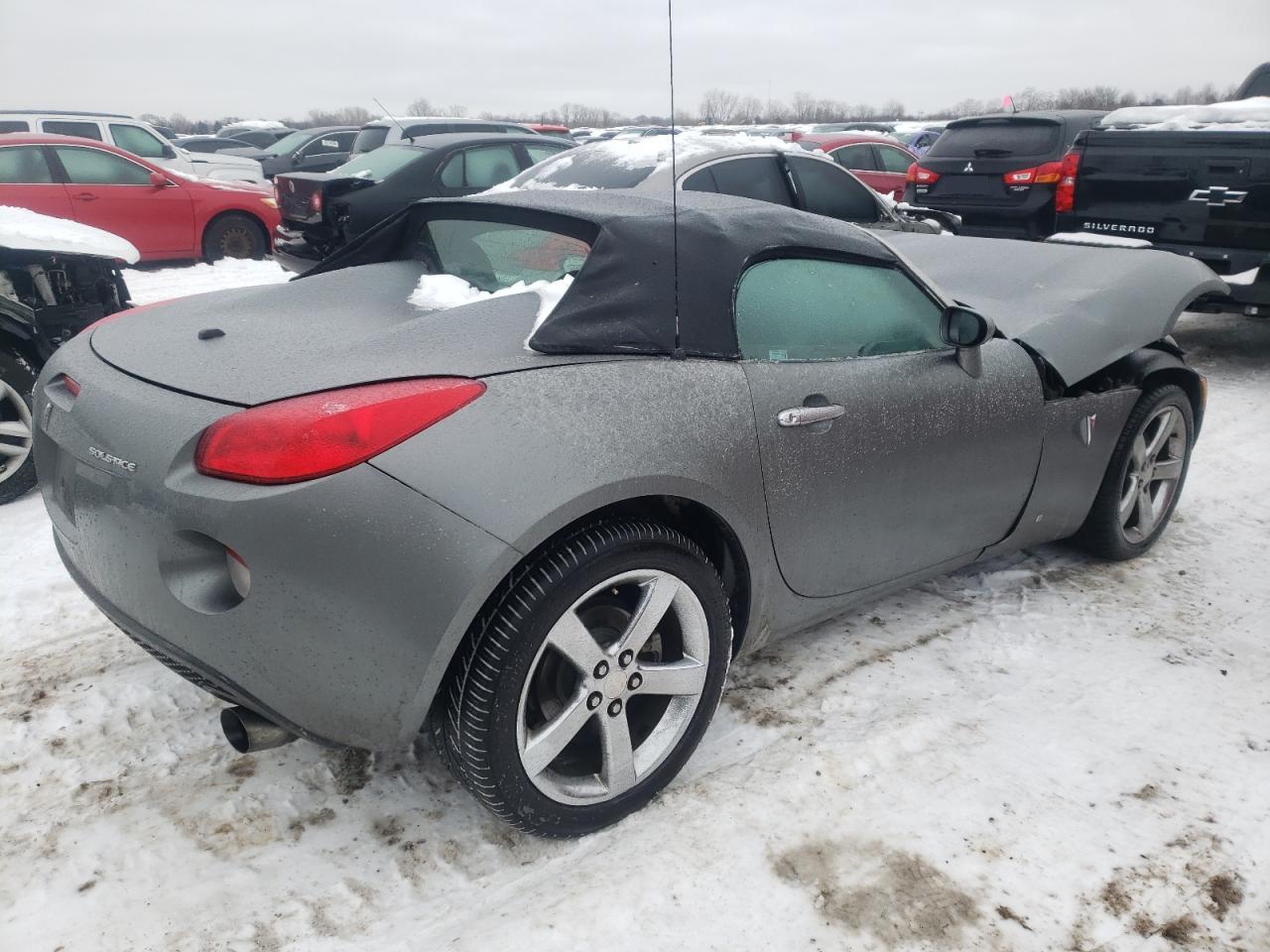 Photo 2 VIN: 1G2MB33B76Y108785 - PONTIAC SOLSTICE 