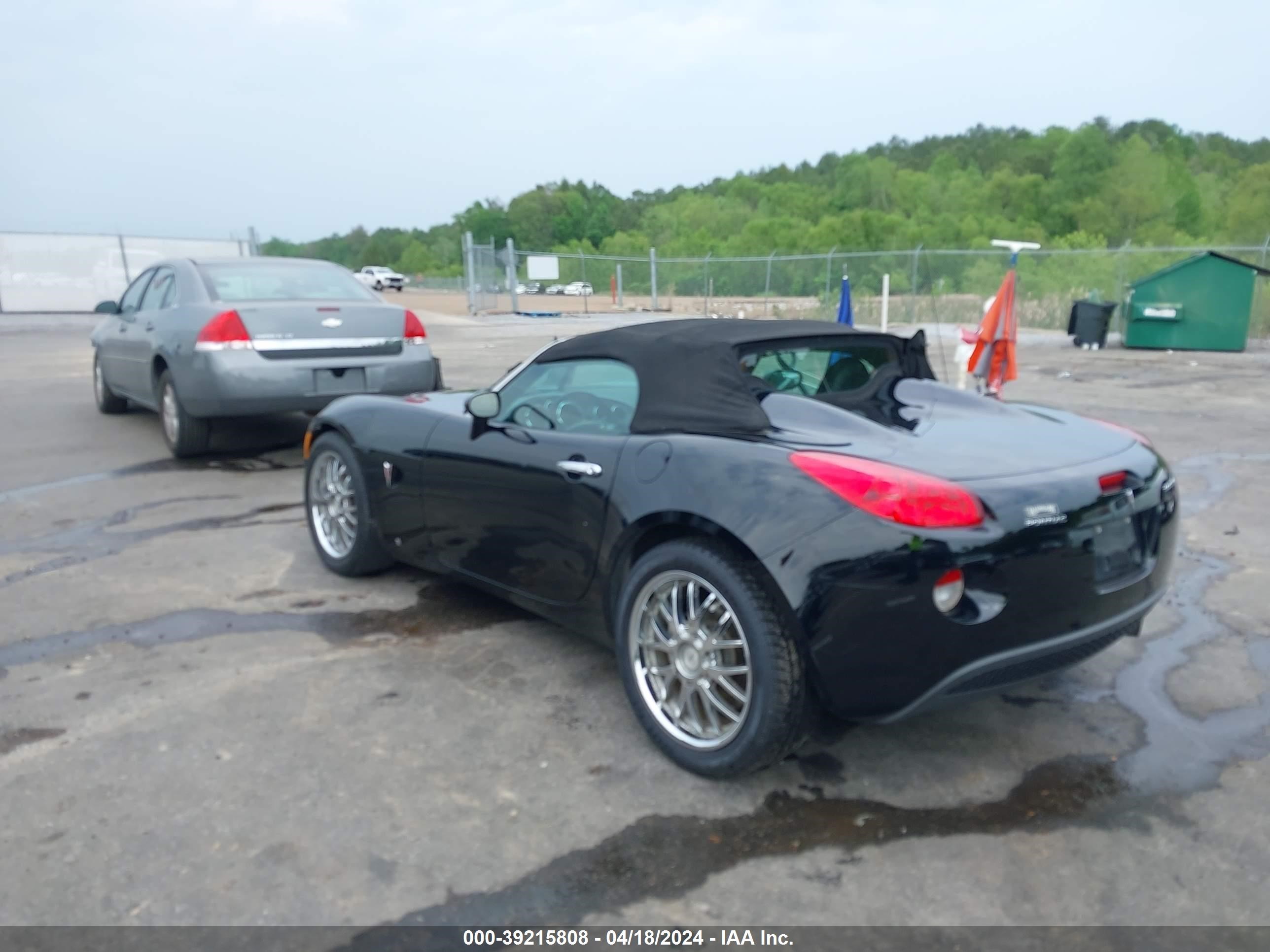 Photo 2 VIN: 1G2MB33B96Y111509 - PONTIAC SOLSTICE 