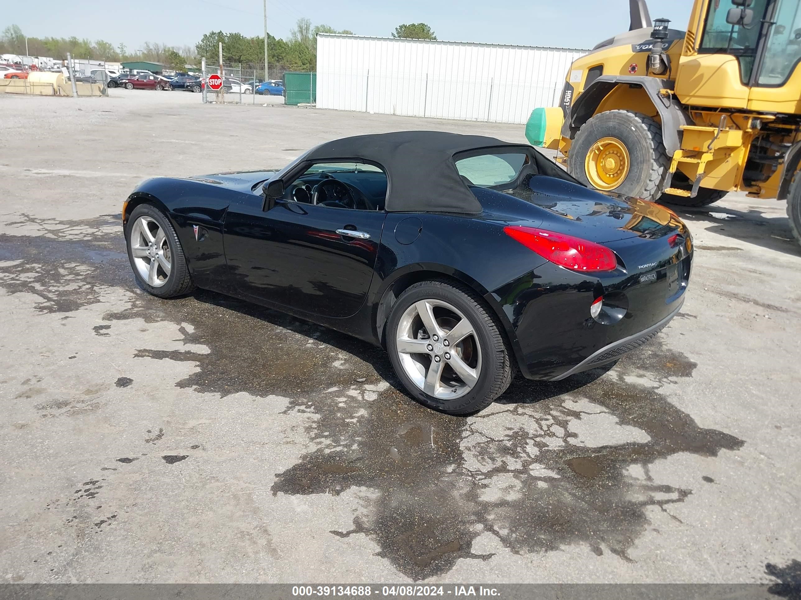 Photo 2 VIN: 1G2MB33BX6Y102933 - PONTIAC SOLSTICE 