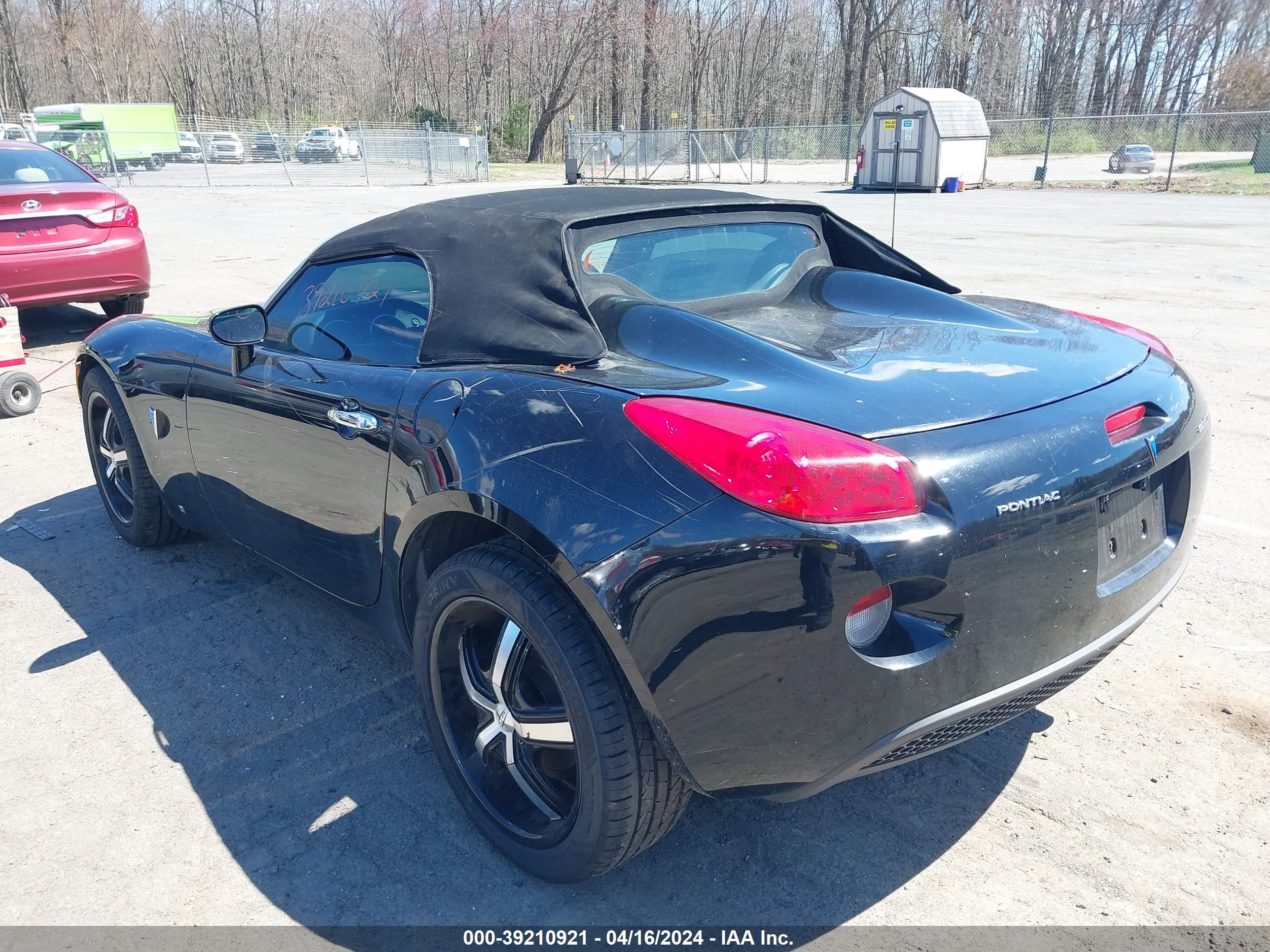 Photo 2 VIN: 1G2MB35B06Y118636 - PONTIAC SOLSTICE 