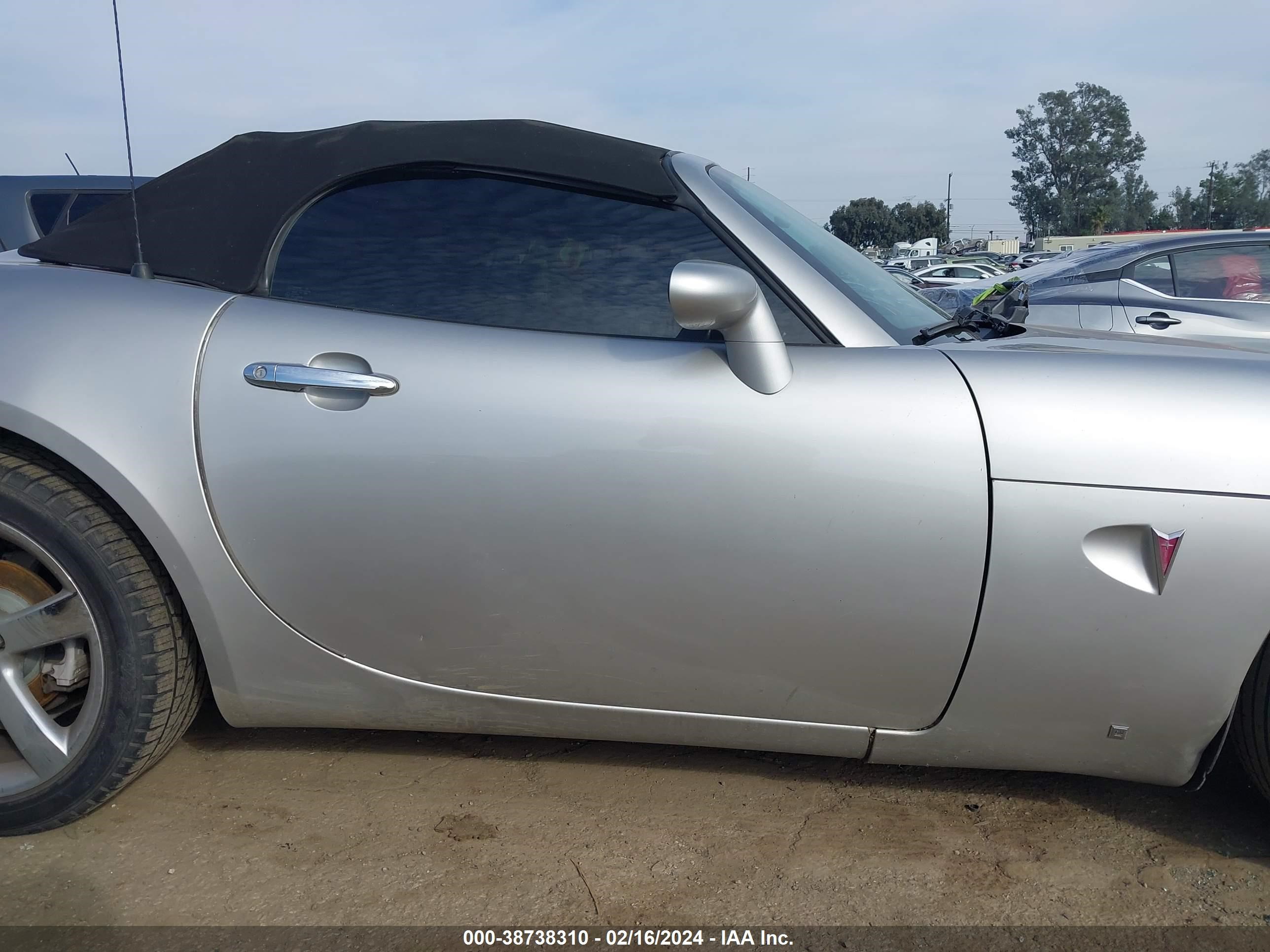 Photo 12 VIN: 1G2MB35B07Y141318 - PONTIAC SOLSTICE 