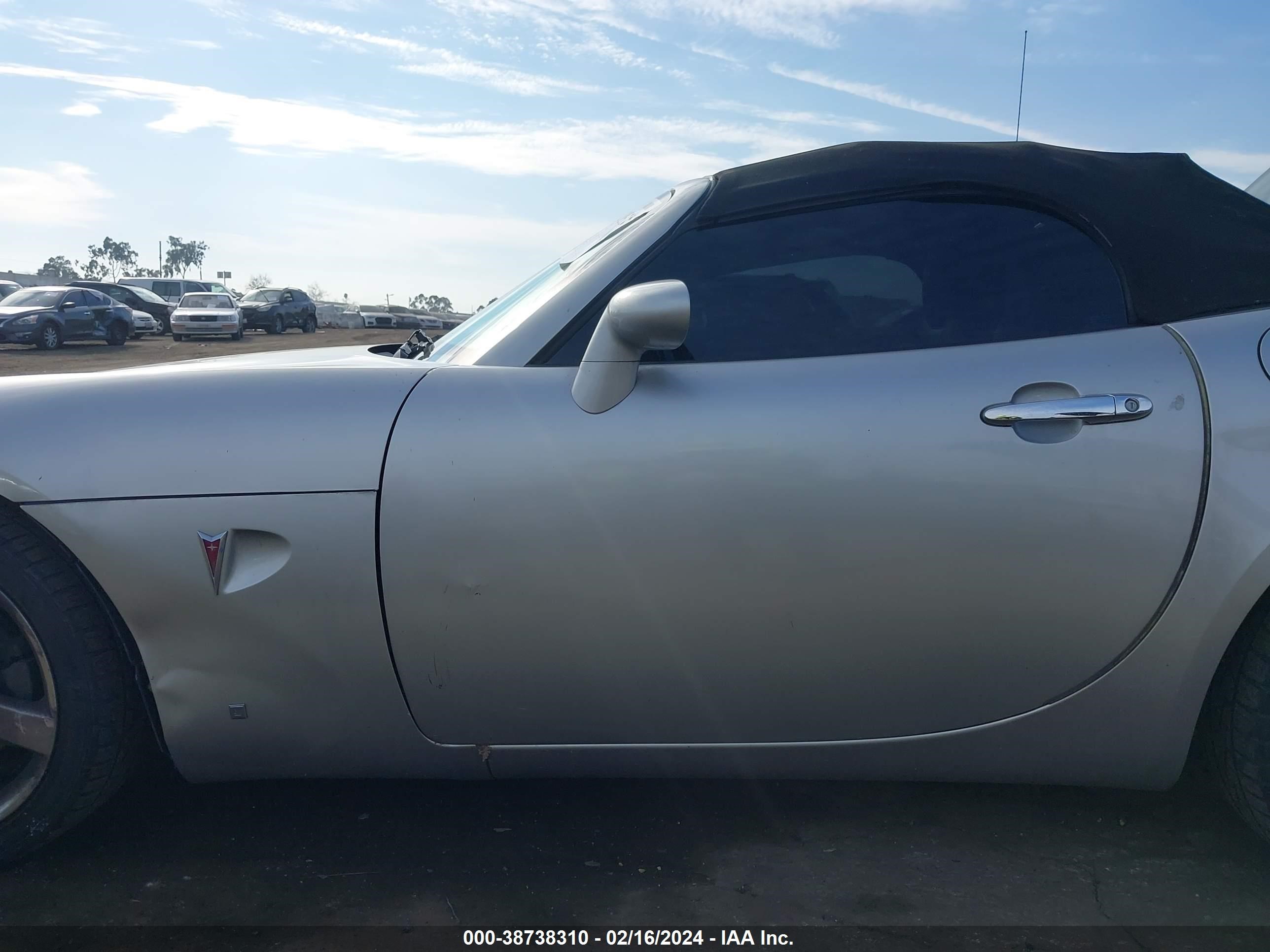 Photo 13 VIN: 1G2MB35B07Y141318 - PONTIAC SOLSTICE 