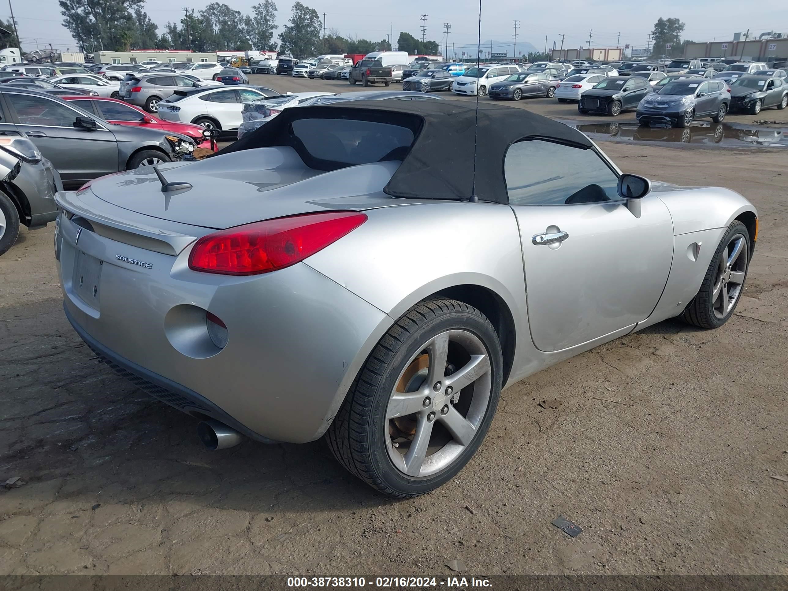 Photo 3 VIN: 1G2MB35B07Y141318 - PONTIAC SOLSTICE 