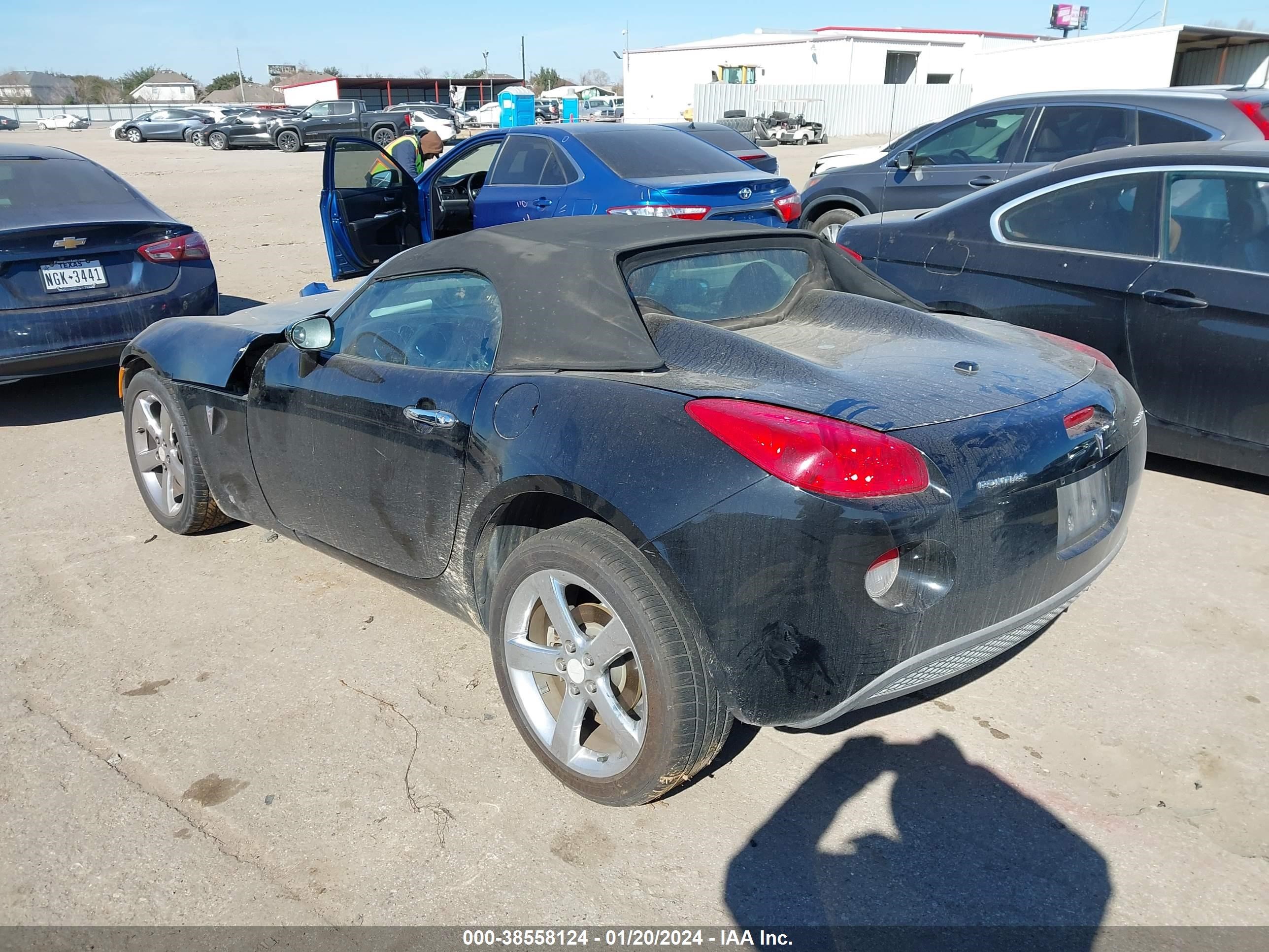 Photo 2 VIN: 1G2MB35B27Y106781 - PONTIAC SOLSTICE 