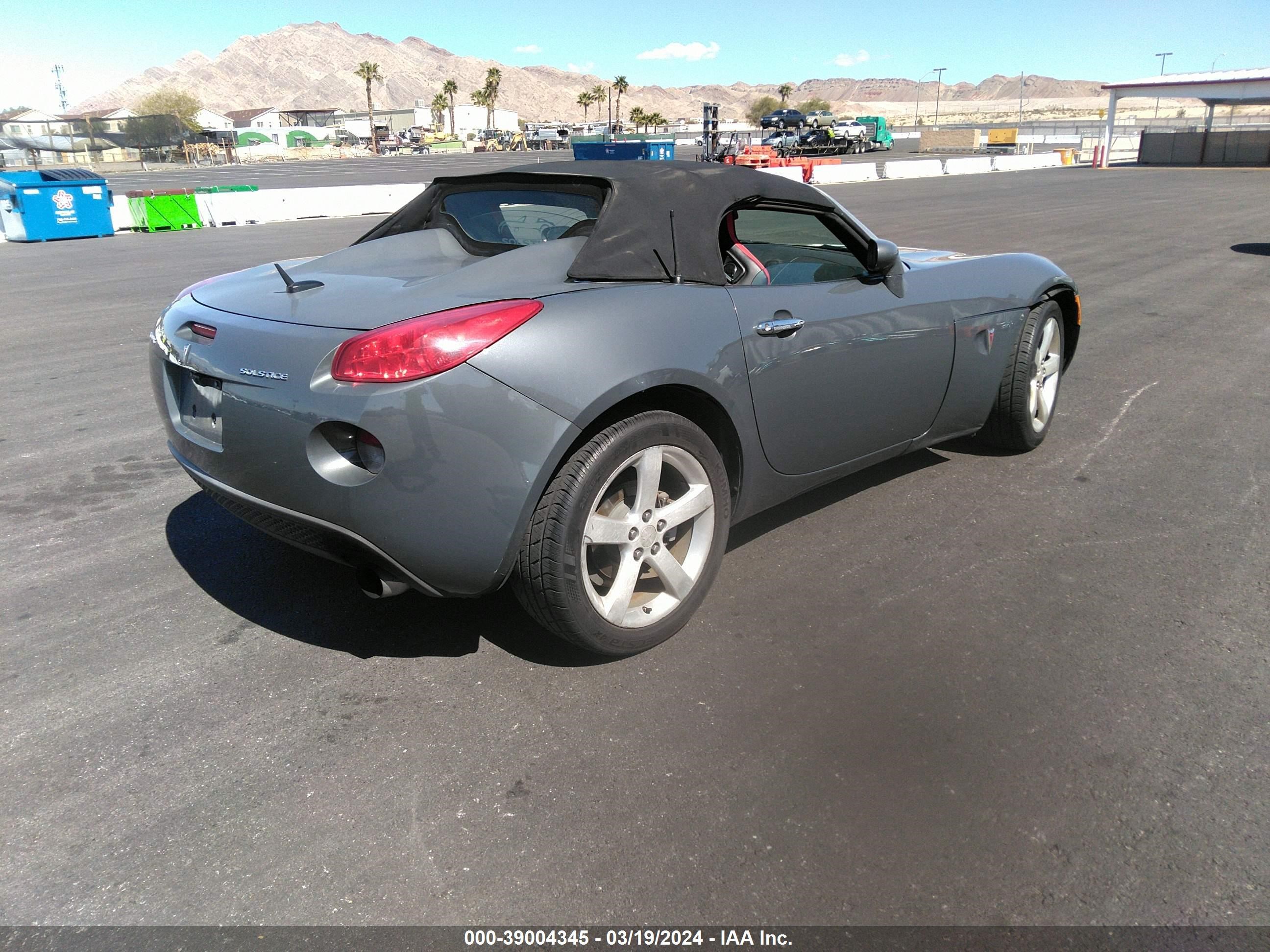 Photo 3 VIN: 1G2MB35B48Y128850 - PONTIAC SOLSTICE 