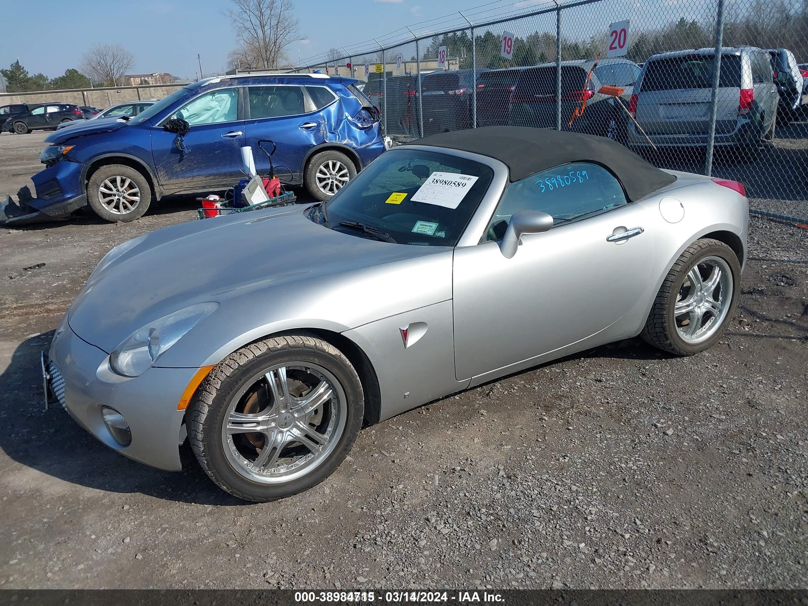 Photo 1 VIN: 1G2MB35B56Y117109 - PONTIAC SOLSTICE 