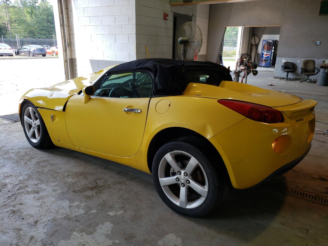 Photo 1 VIN: 1G2MB35B57Y139497 - PONTIAC SOLSTICE 