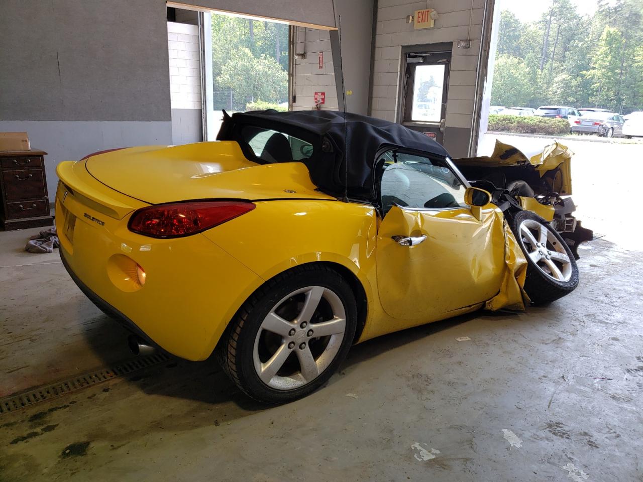 Photo 2 VIN: 1G2MB35B57Y139497 - PONTIAC SOLSTICE 