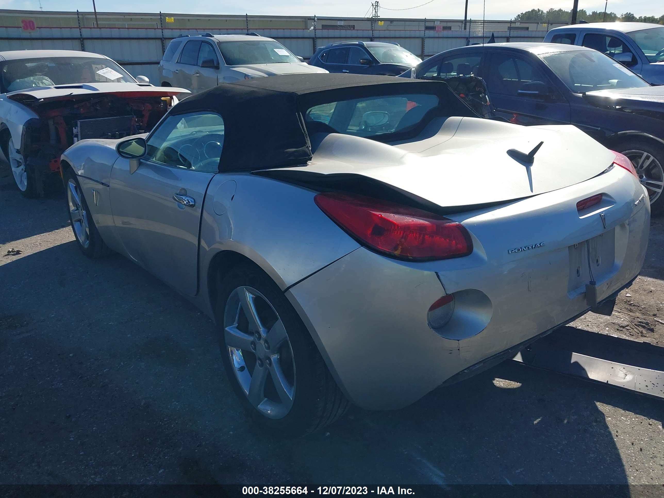 Photo 2 VIN: 1G2MB35B87Y126940 - PONTIAC SOLSTICE 