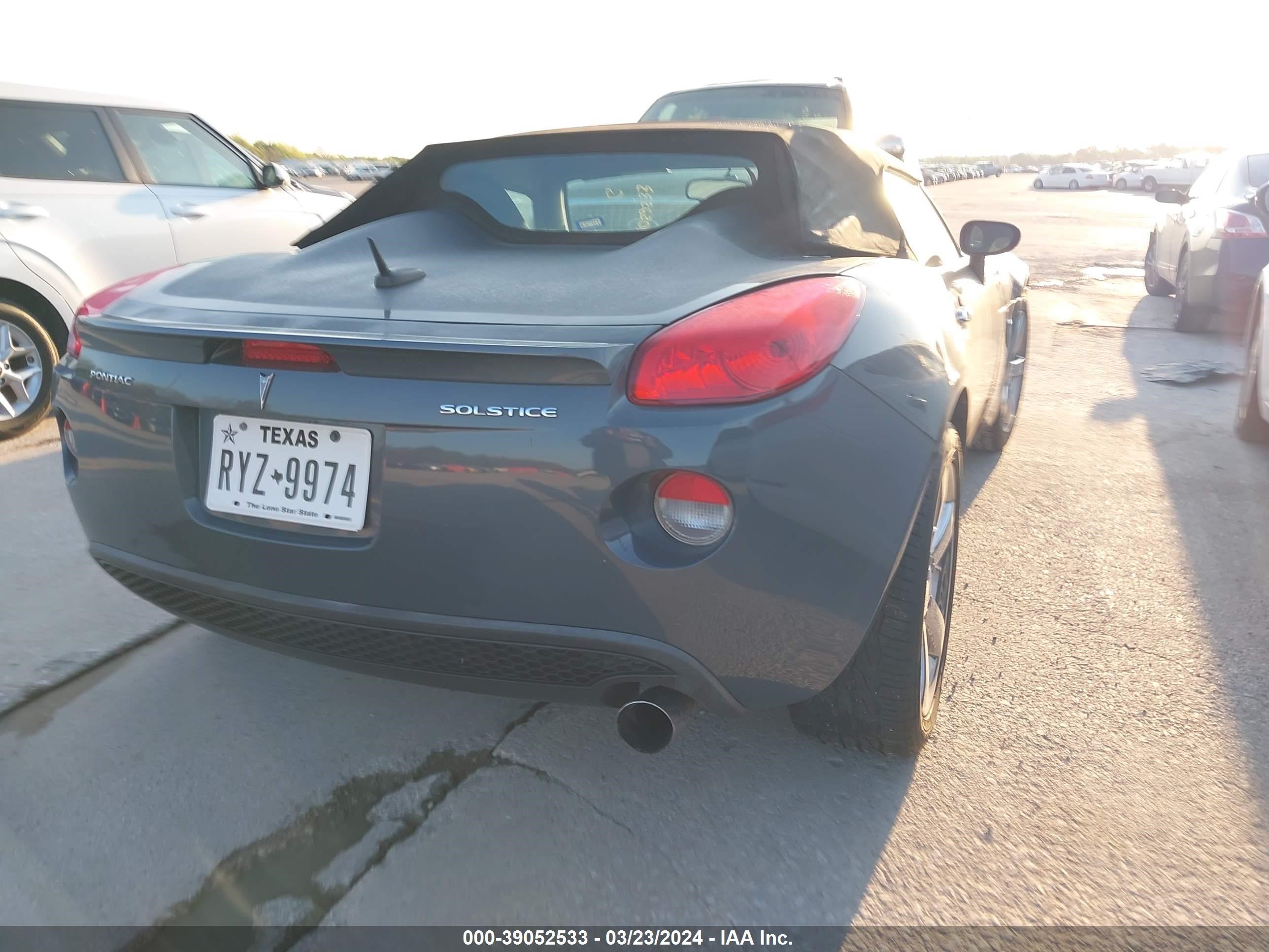 Photo 3 VIN: 1G2MB35B89Y103628 - PONTIAC SOLSTICE 