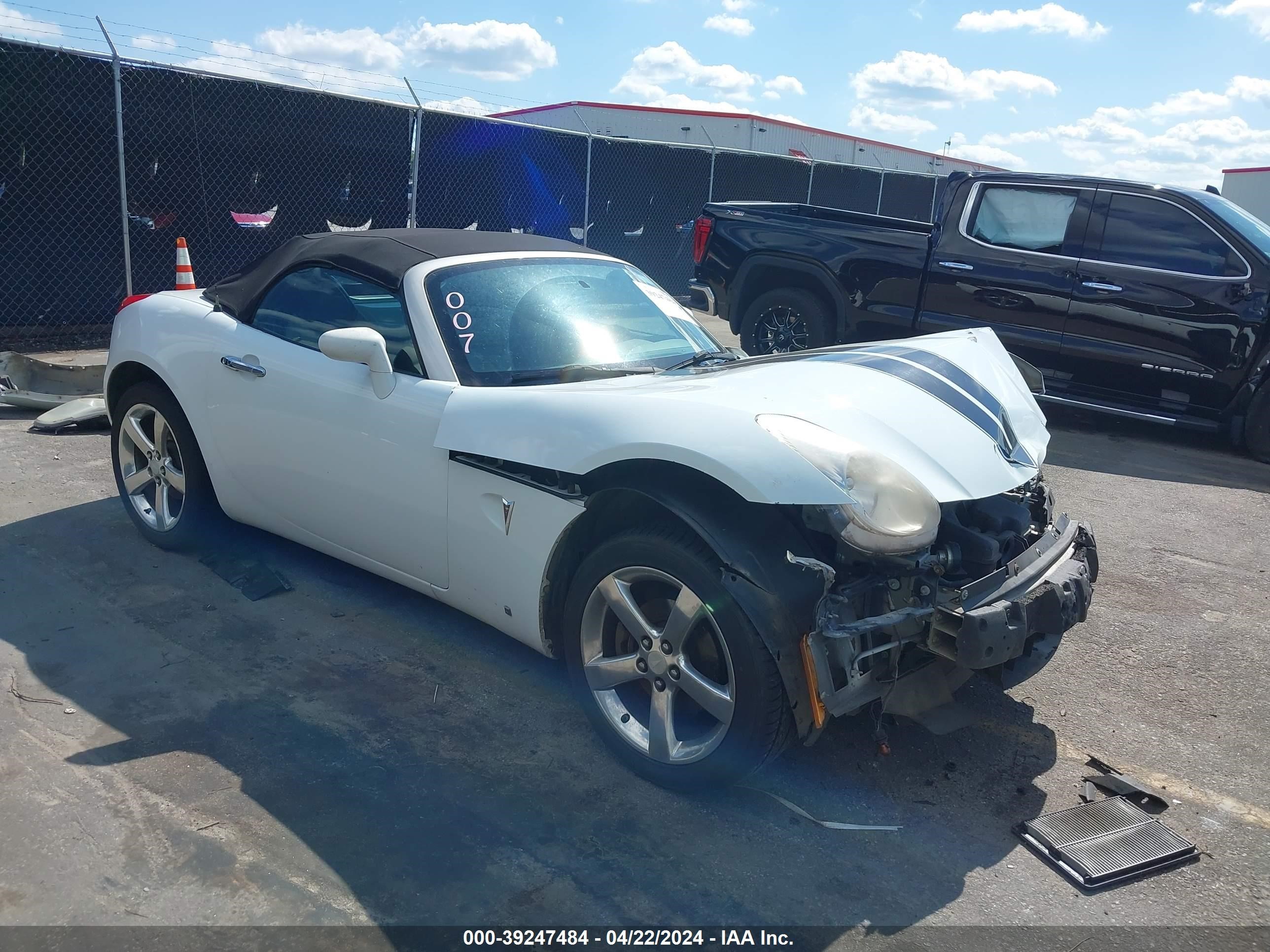 Photo 0 VIN: 1G2MC35B58Y112492 - PONTIAC SOLSTICE 