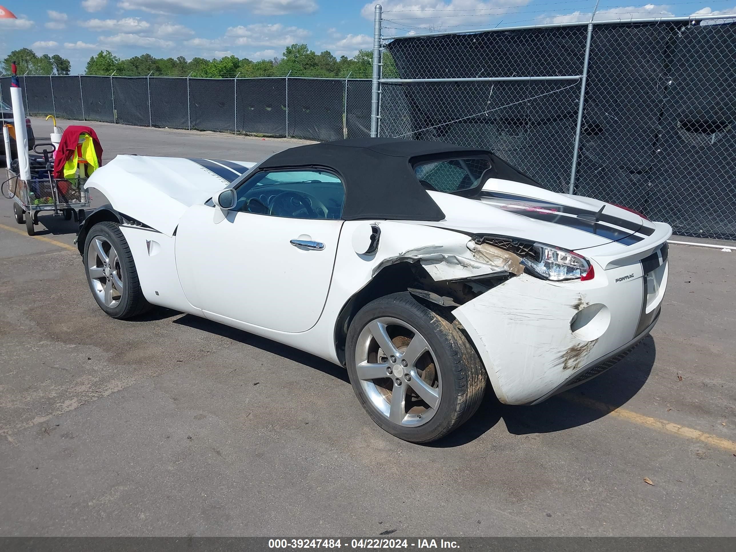 Photo 2 VIN: 1G2MC35B58Y112492 - PONTIAC SOLSTICE 