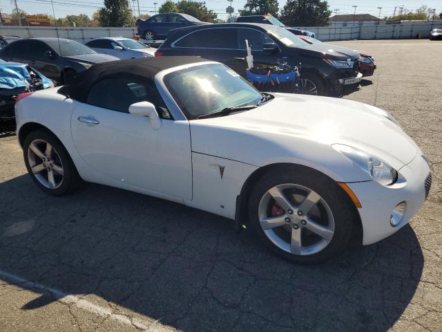 Photo 3 VIN: 1G2MC35B78Y112221 - PONTIAC SOLSTICE 