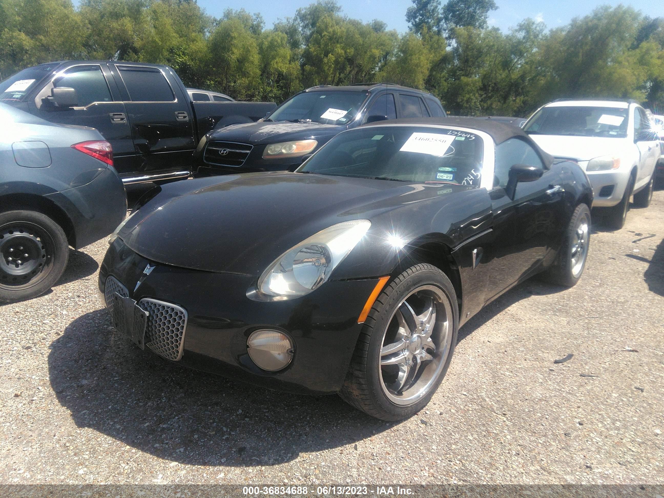 Photo 1 VIN: 1G2MC35B88Y127245 - PONTIAC SOLSTICE 