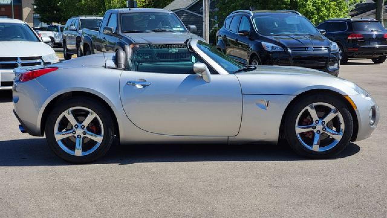 Photo 1 VIN: 1G2MG35X18Y125899 - PONTIAC SOLSTICE 