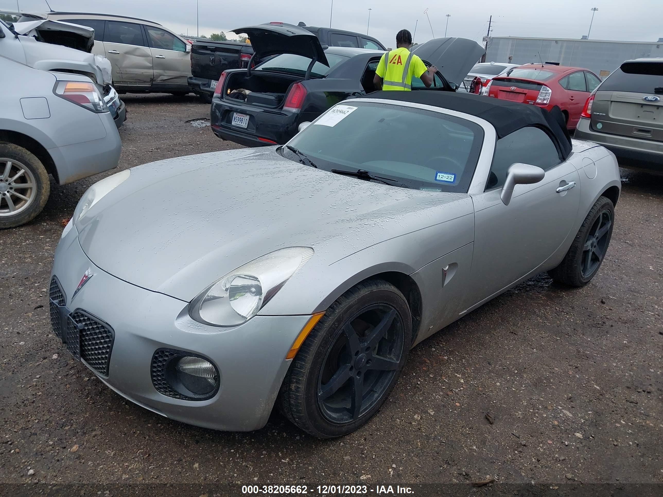 Photo 1 VIN: 1G2MG35X37Y120220 - PONTIAC SOLSTICE 