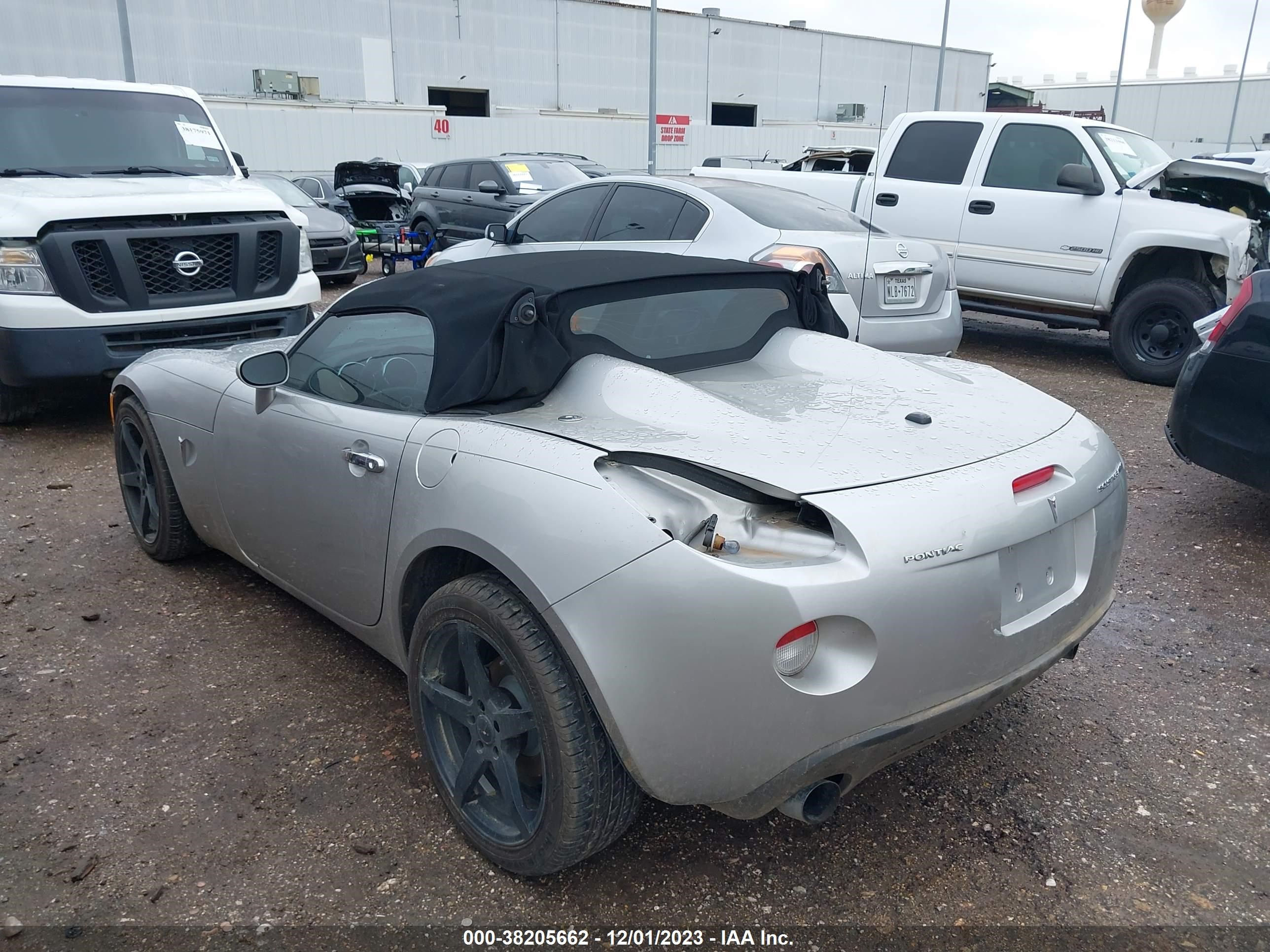 Photo 2 VIN: 1G2MG35X37Y120220 - PONTIAC SOLSTICE 