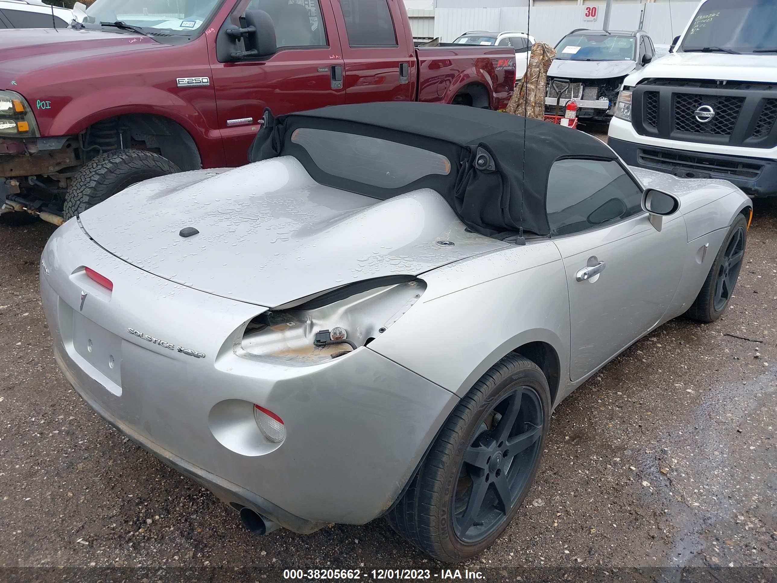 Photo 3 VIN: 1G2MG35X37Y120220 - PONTIAC SOLSTICE 