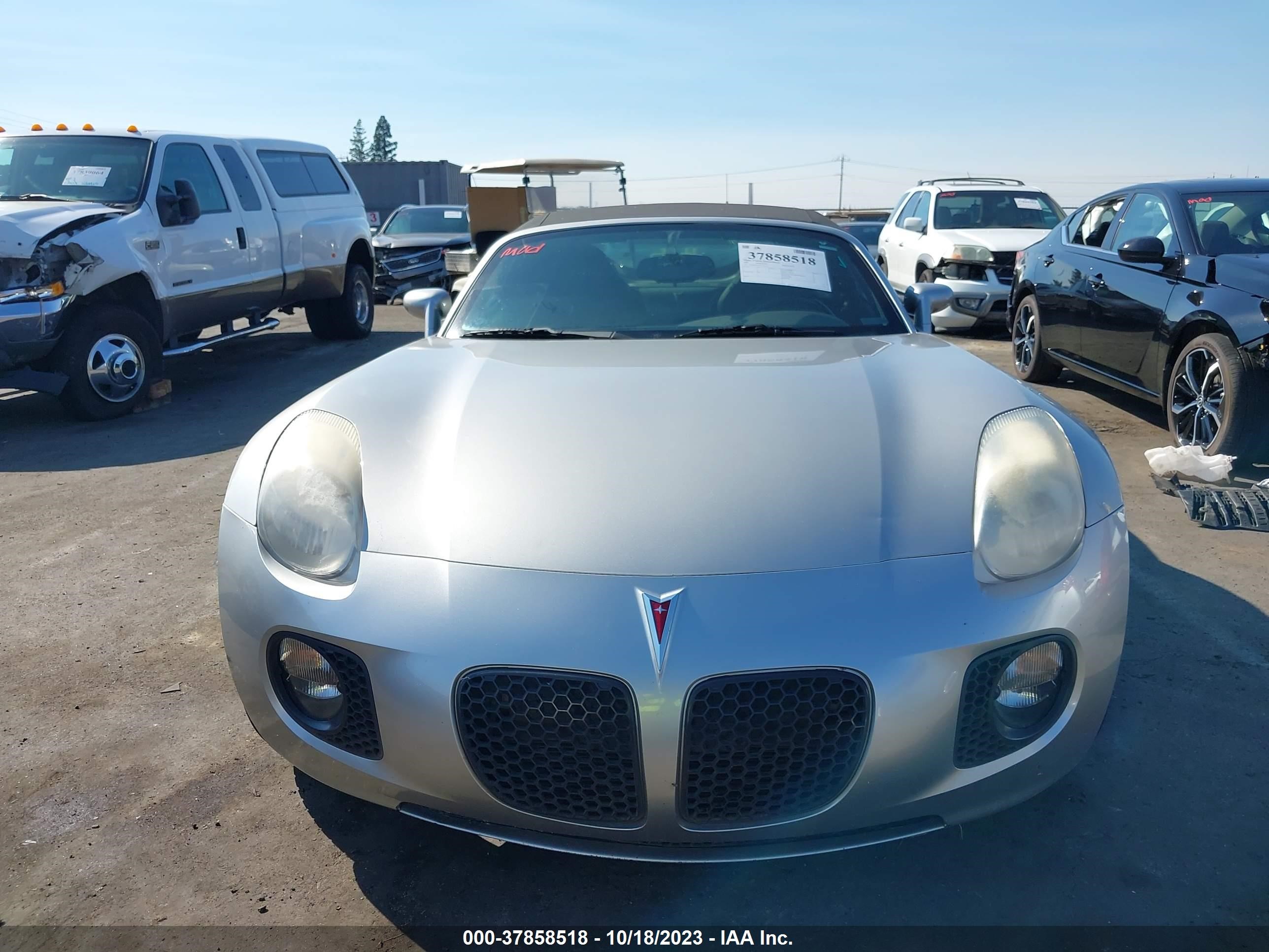 Photo 11 VIN: 1G2MG35X57Y126133 - PONTIAC SOLSTICE 