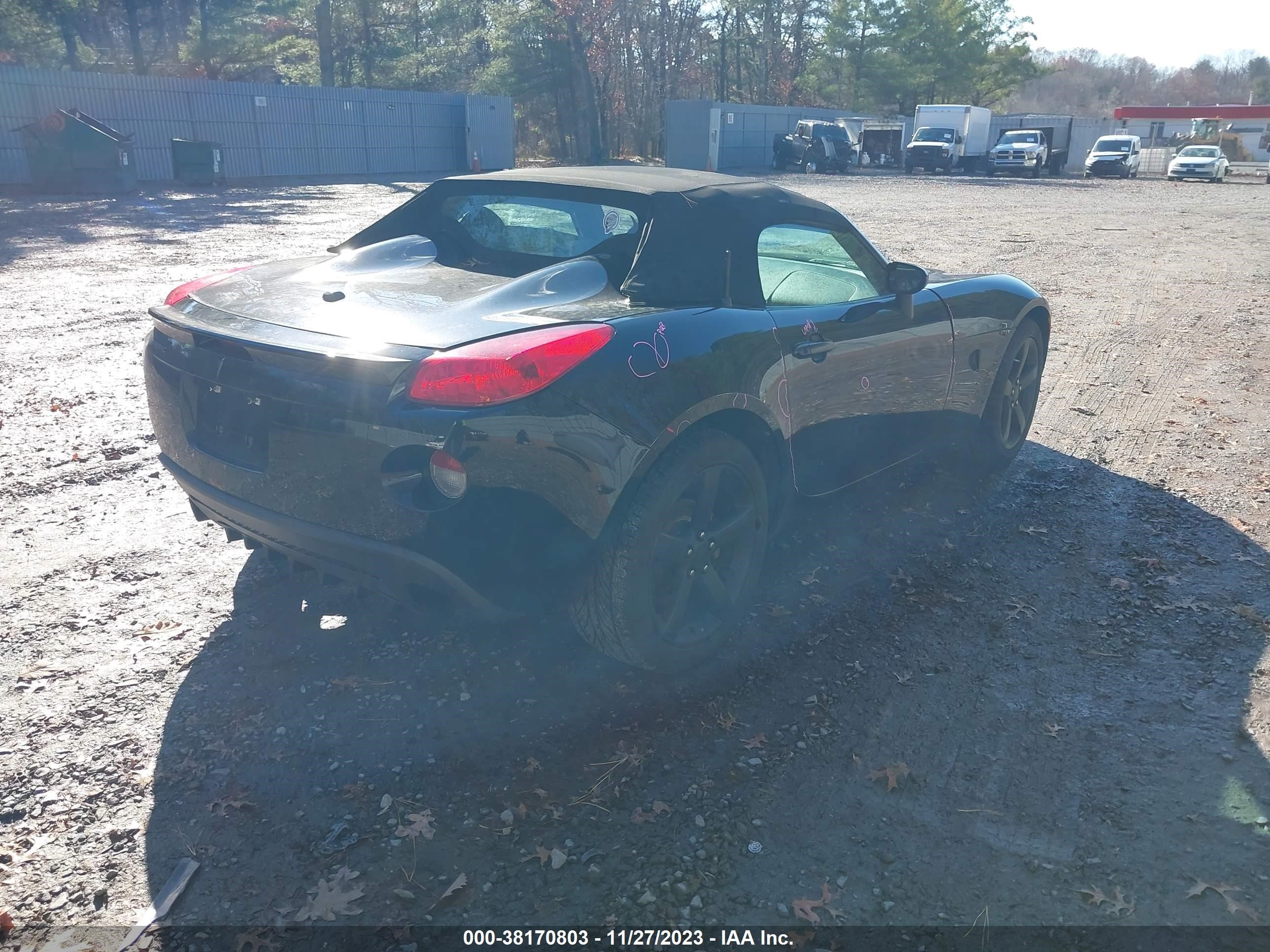 Photo 3 VIN: 1G2MG35X67Y137318 - PONTIAC SOLSTICE 