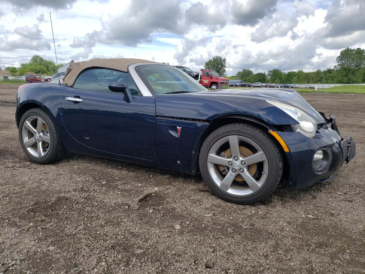 Photo 3 VIN: 1G2MG35X77Y129261 - PONTIAC SOLSTICE 