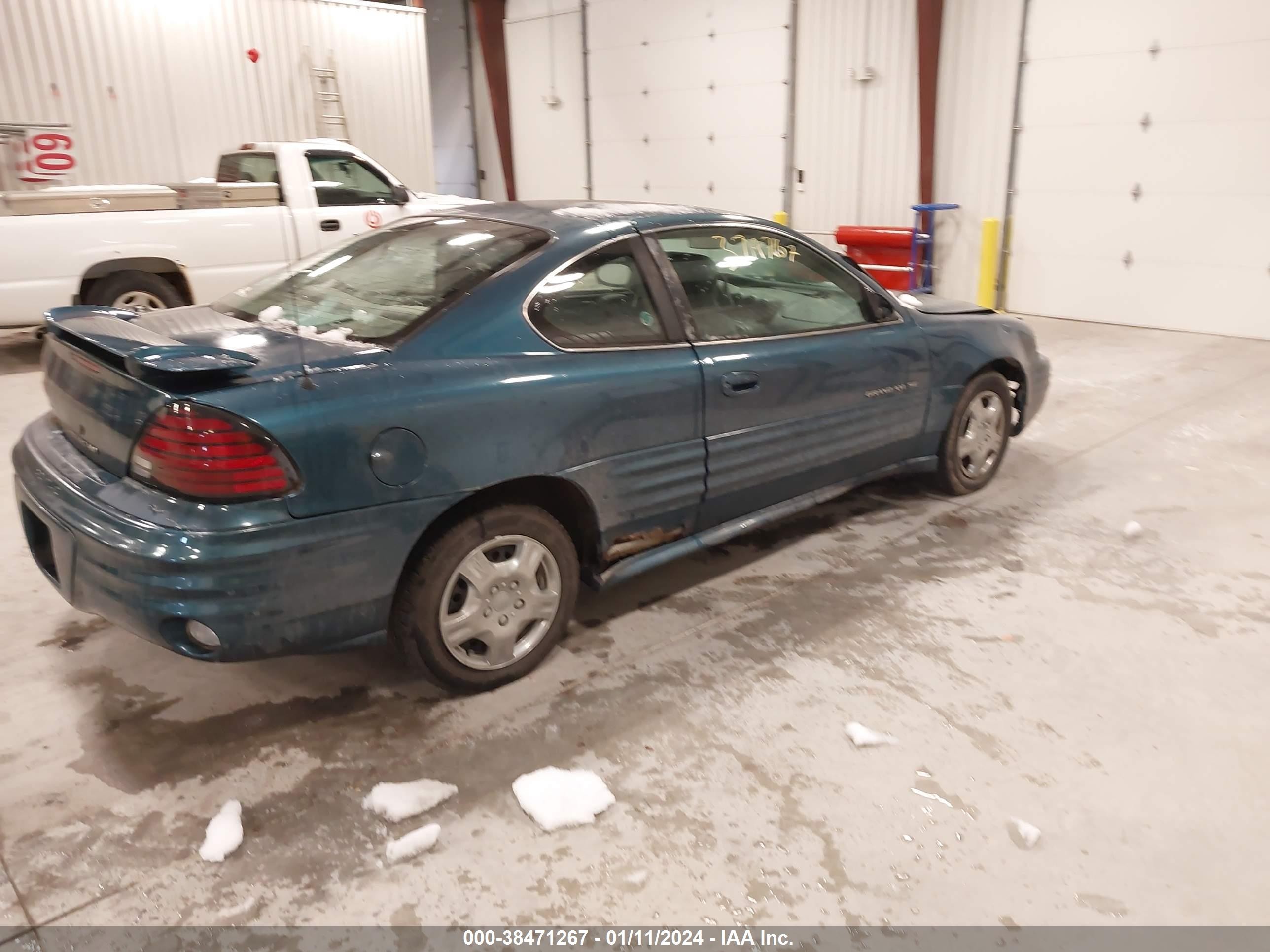 Photo 3 VIN: 1G2NE12F32C199680 - PONTIAC GRAND AM 