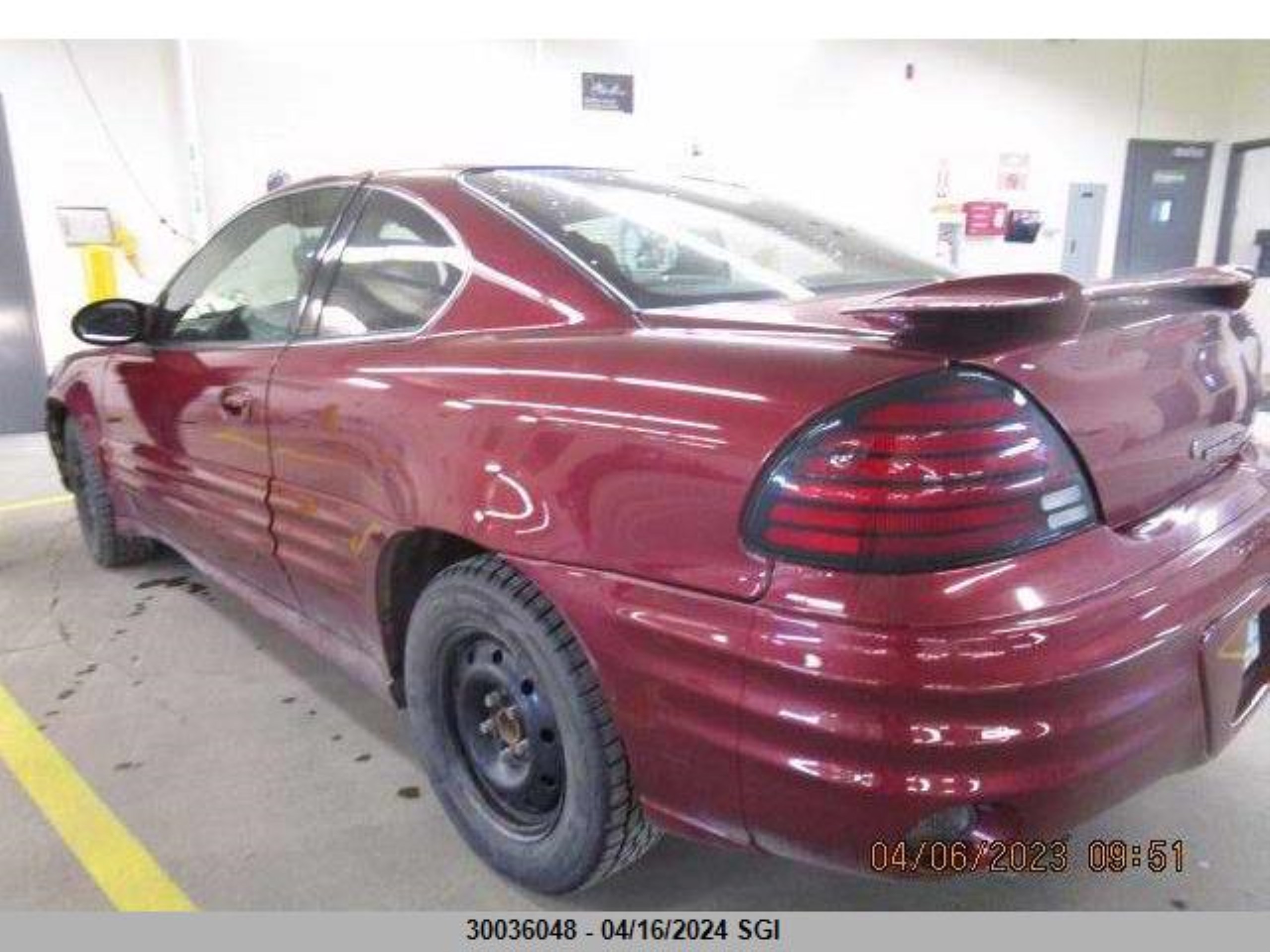 Photo 2 VIN: 1G2NE12F72C268676 - PONTIAC GRAND AM 