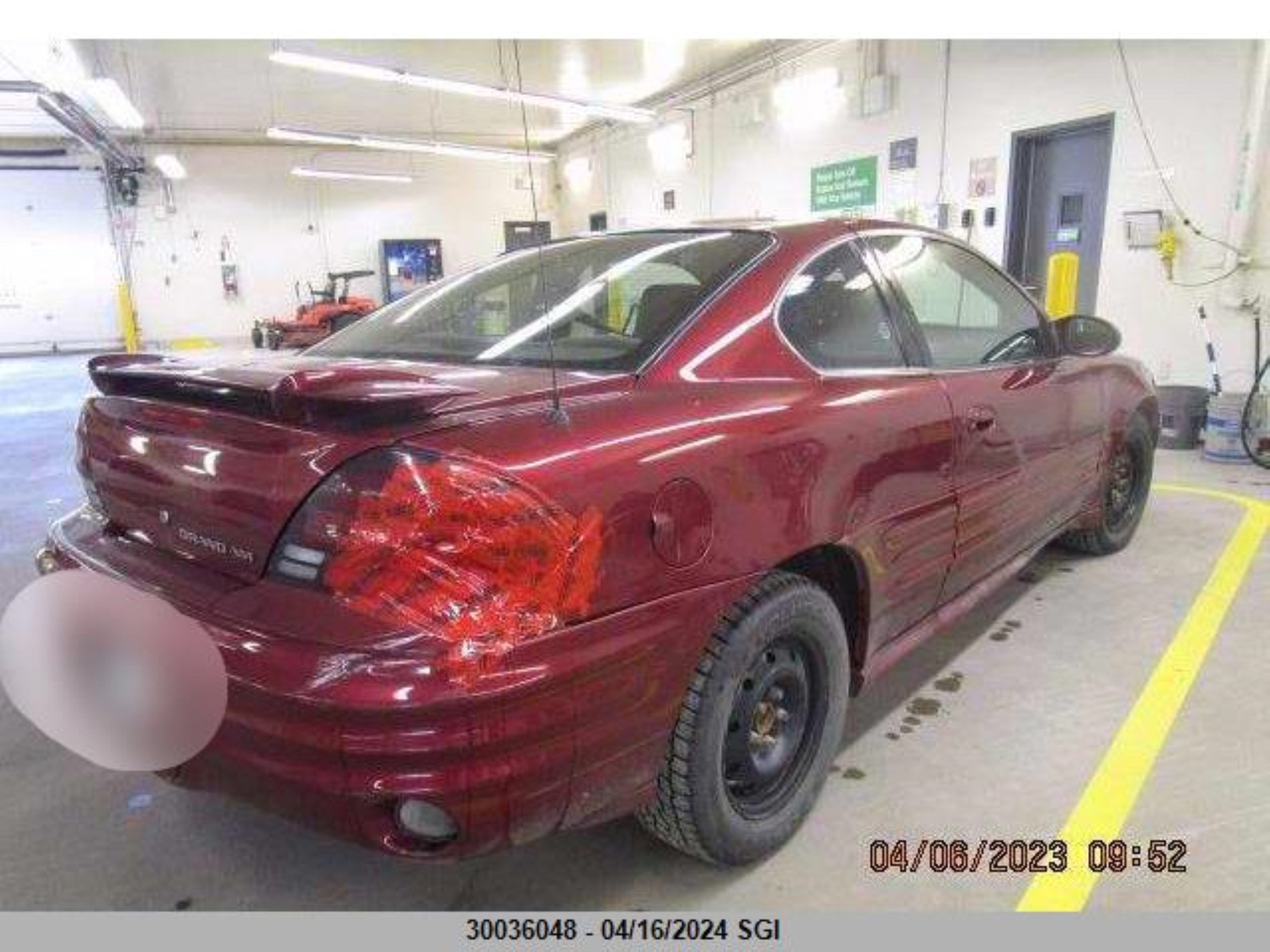 Photo 3 VIN: 1G2NE12F72C268676 - PONTIAC GRAND AM 