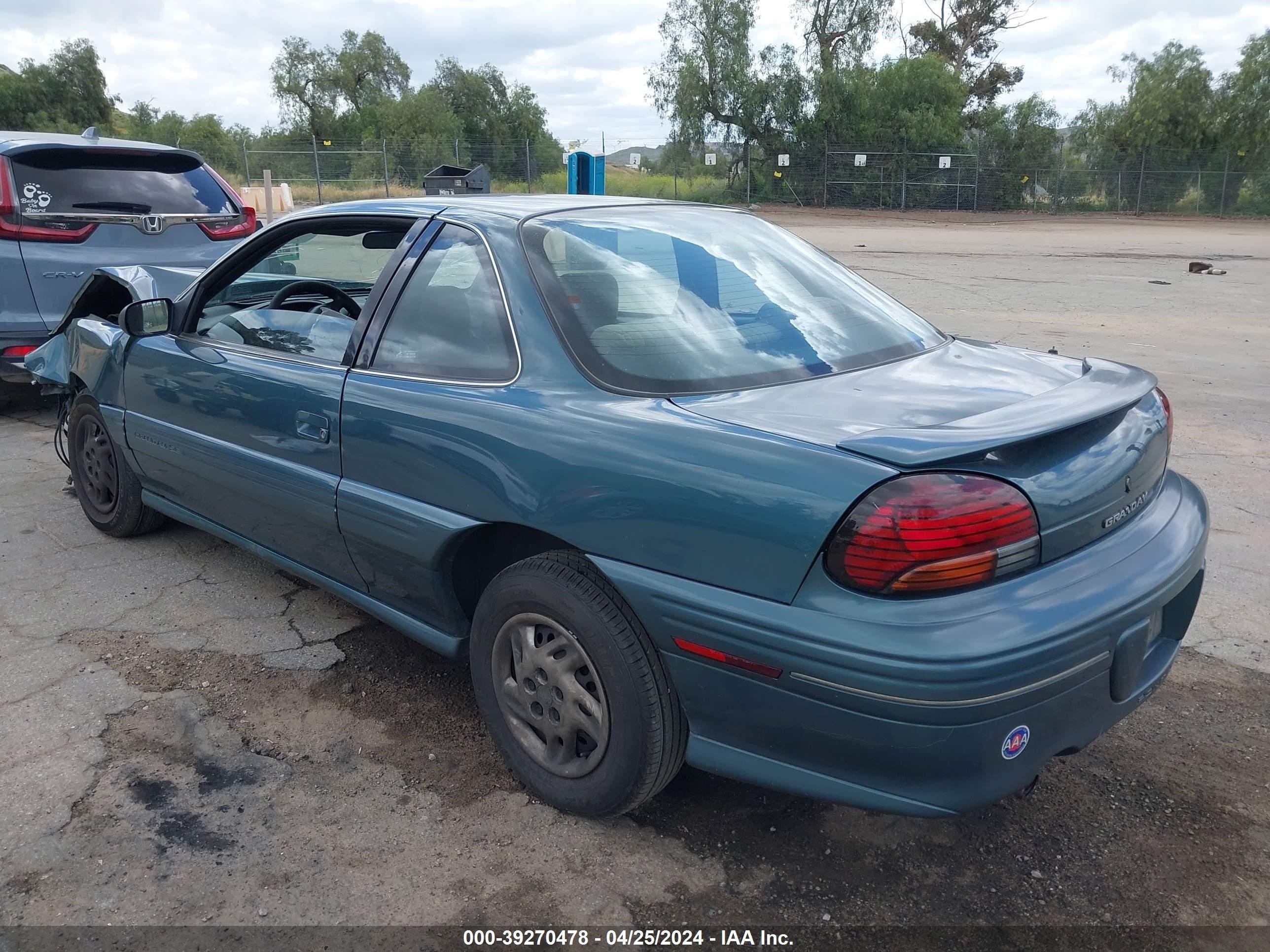 Photo 2 VIN: 1G2NE12T2WC734820 - PONTIAC GRAND AM 