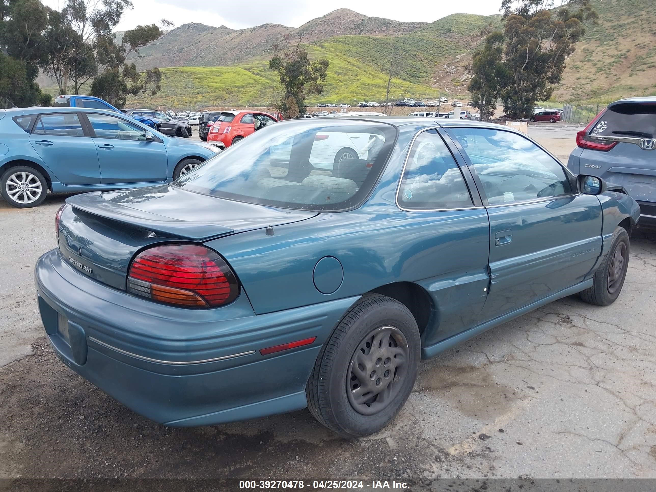 Photo 3 VIN: 1G2NE12T2WC734820 - PONTIAC GRAND AM 