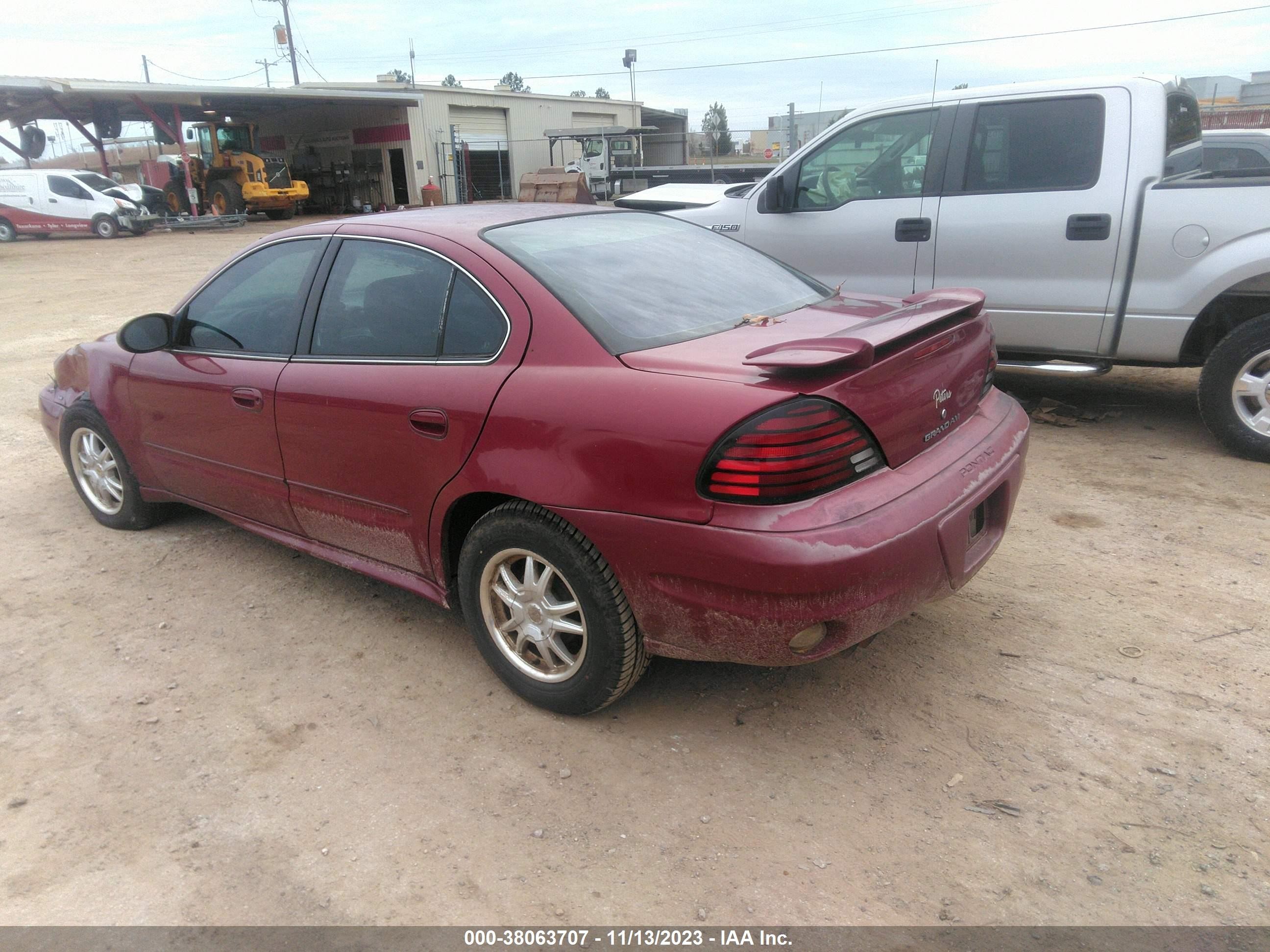 Photo 2 VIN: 1G2NE52E45M147603 - PONTIAC GRAND AM 