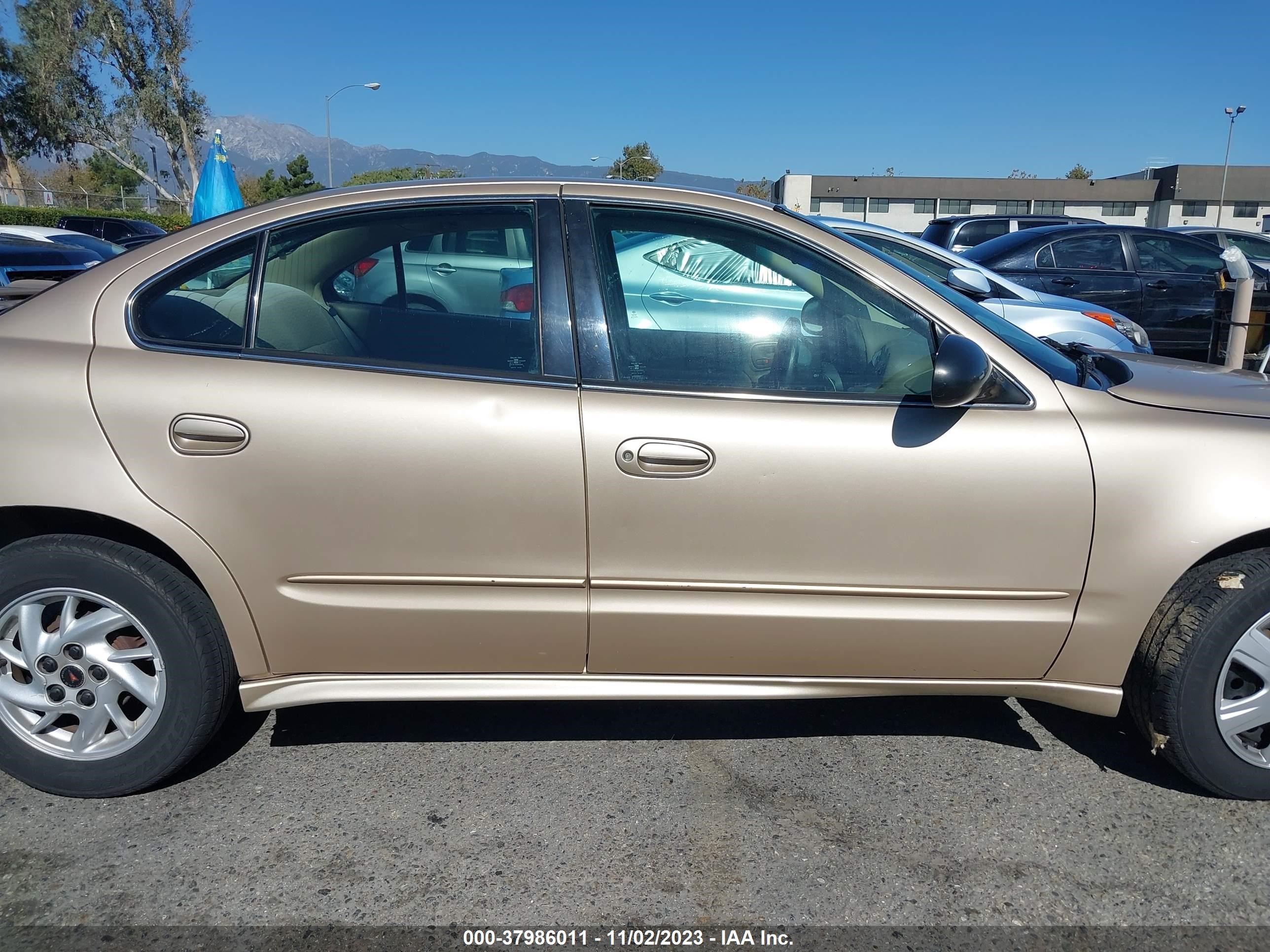 Photo 12 VIN: 1G2NE52E95M201719 - PONTIAC GRAND AM 