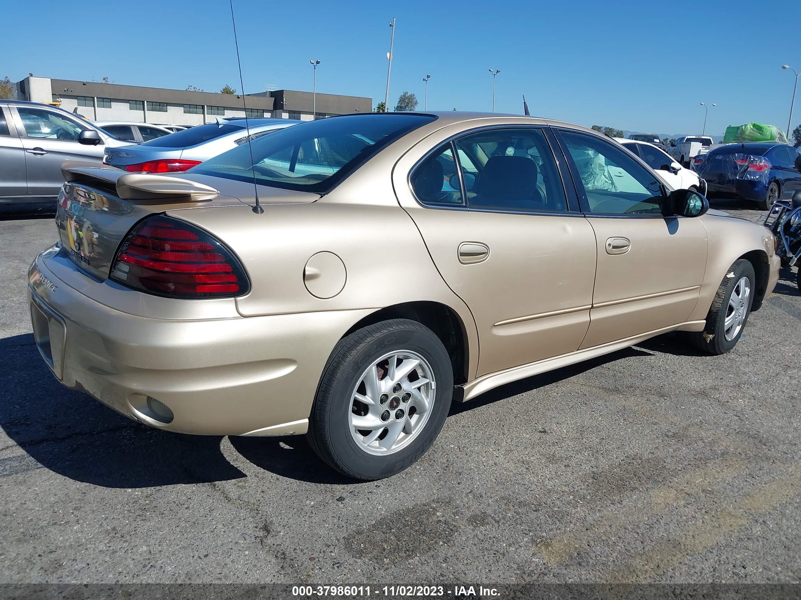 Photo 3 VIN: 1G2NE52E95M201719 - PONTIAC GRAND AM 