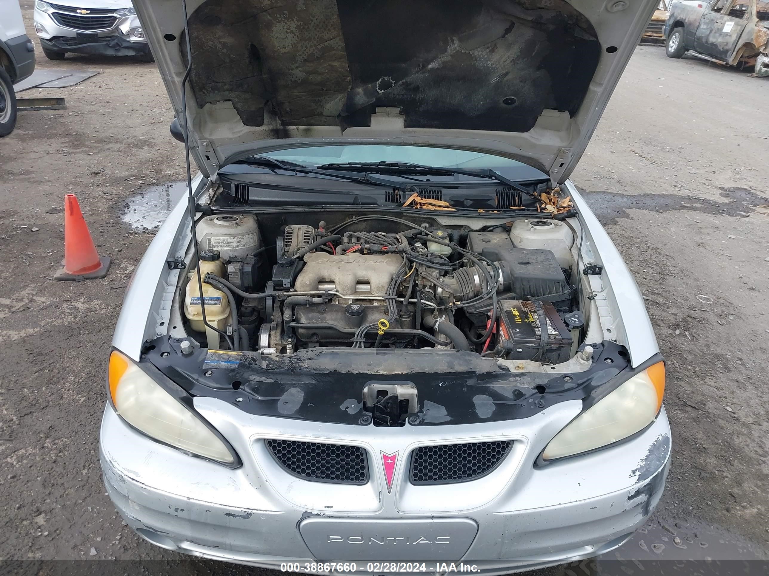 Photo 9 VIN: 1G2NE52EX5M147170 - PONTIAC GRAND AM 