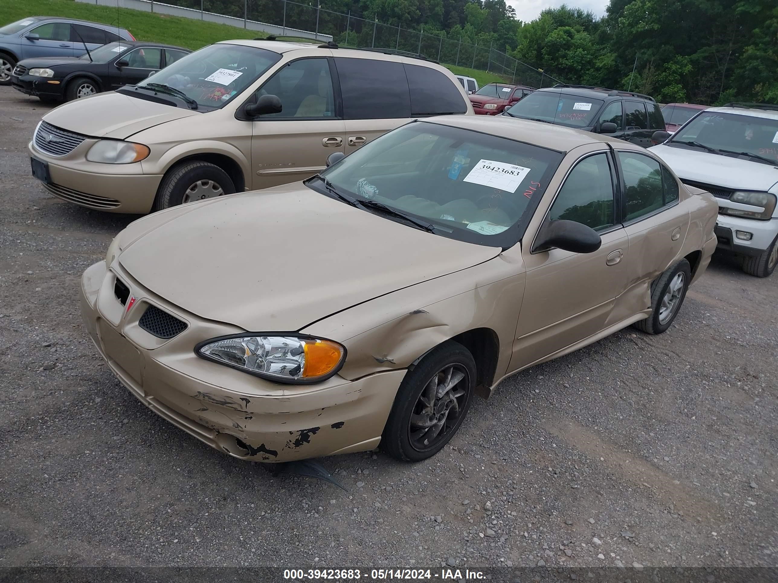 Photo 1 VIN: 1G2NE52F23C303276 - PONTIAC GRAND AM 