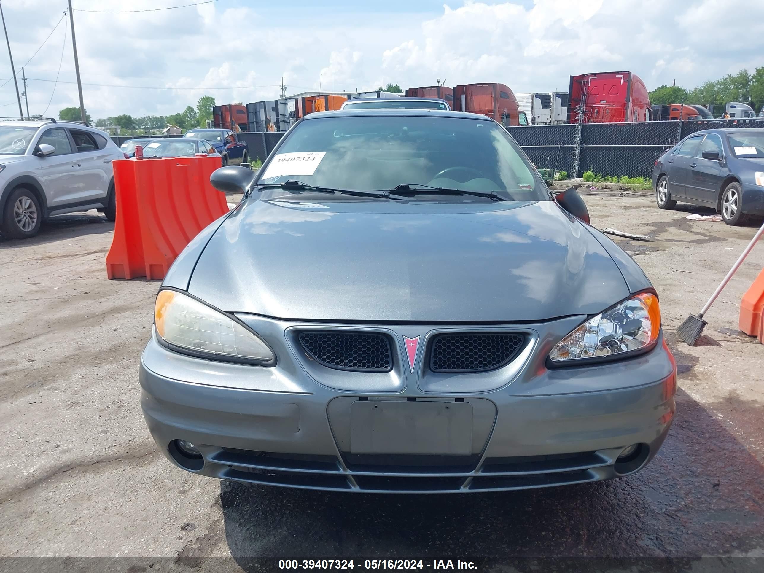 Photo 11 VIN: 1G2NE52F95M249570 - PONTIAC GRAND AM 