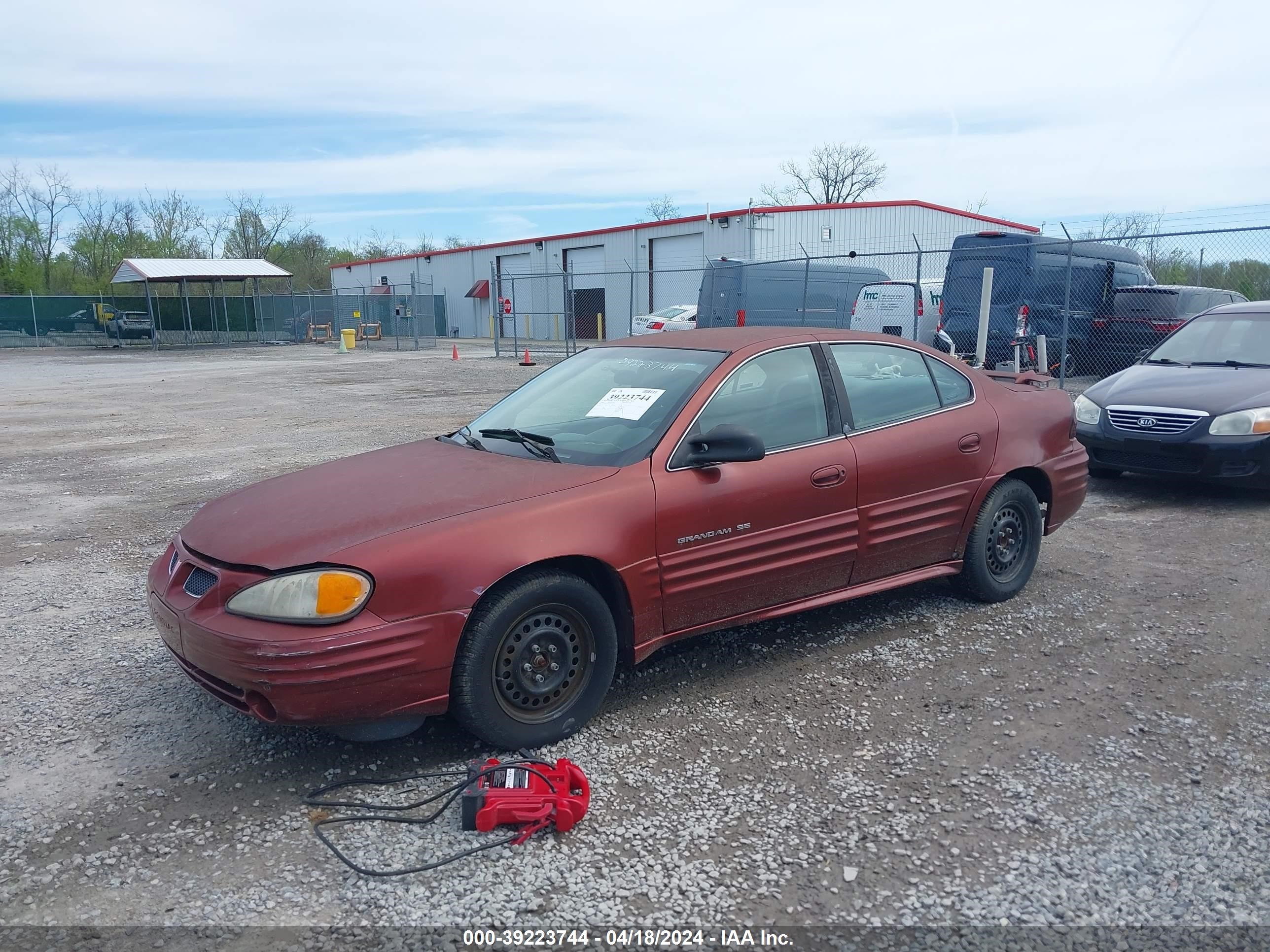 Photo 1 VIN: 1G2NE52TXYM772154 - PONTIAC GRAND AM 