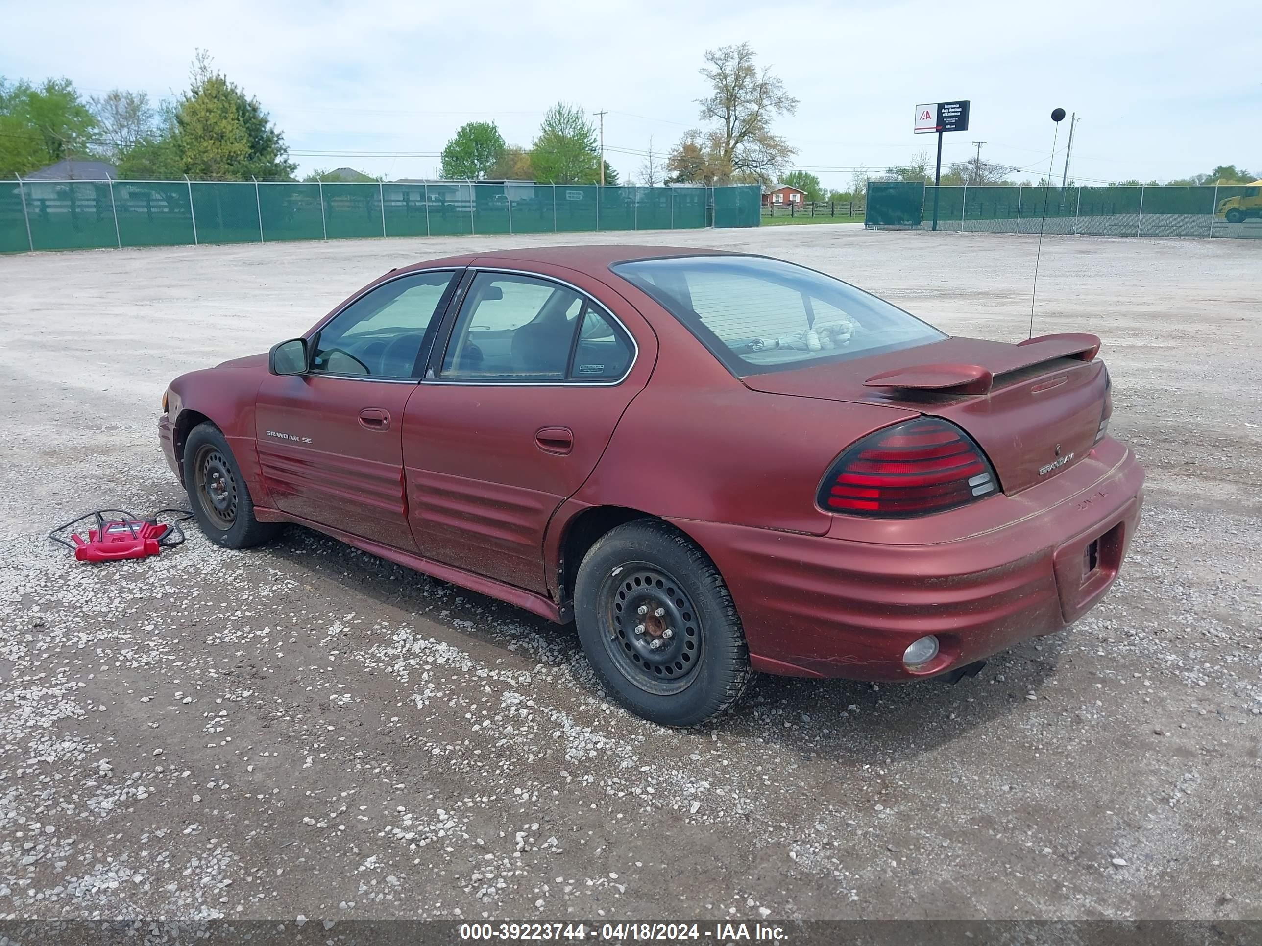 Photo 2 VIN: 1G2NE52TXYM772154 - PONTIAC GRAND AM 