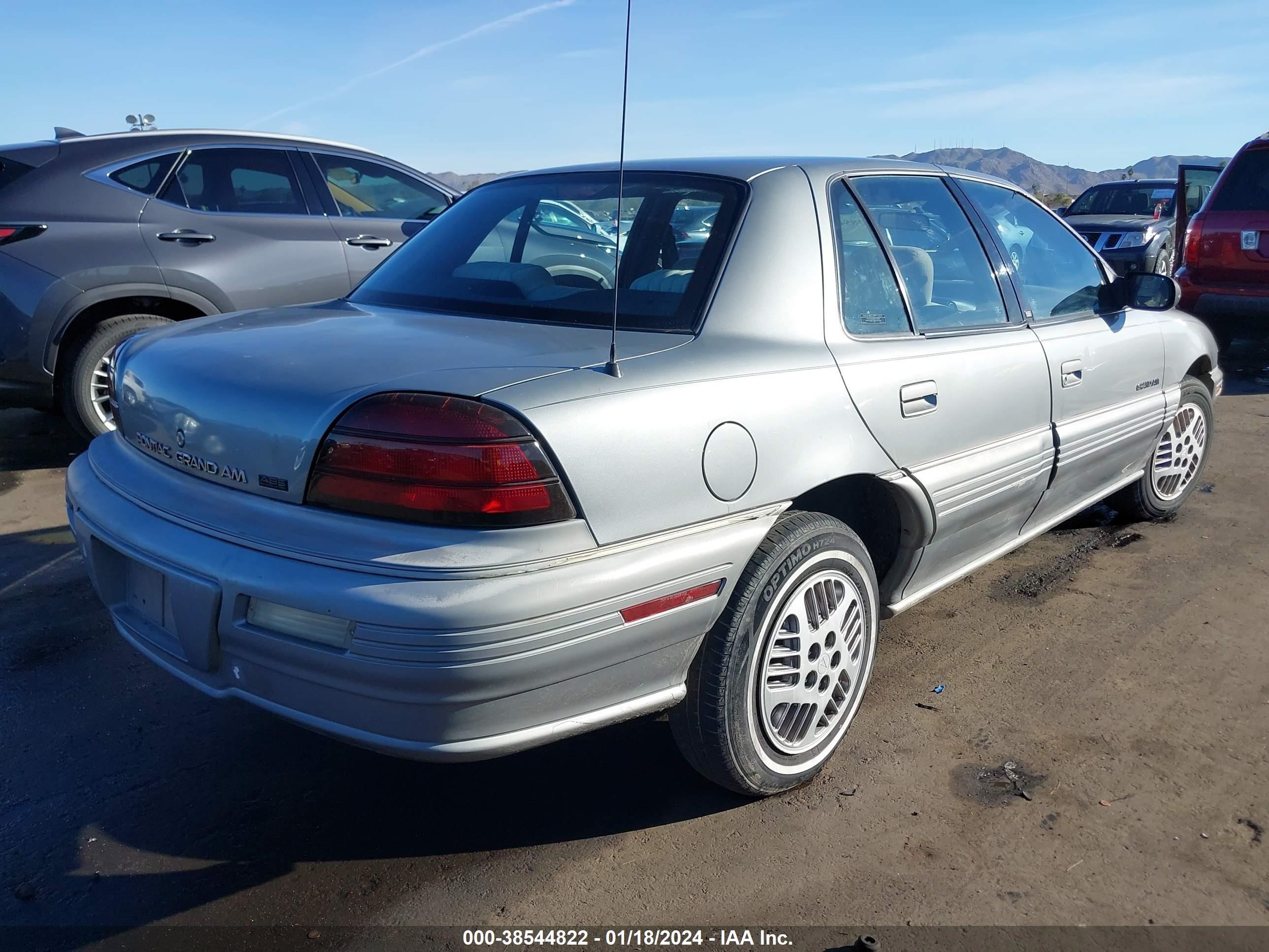 Photo 3 VIN: 1G2NE5536RC756343 - PONTIAC GRAND AM 