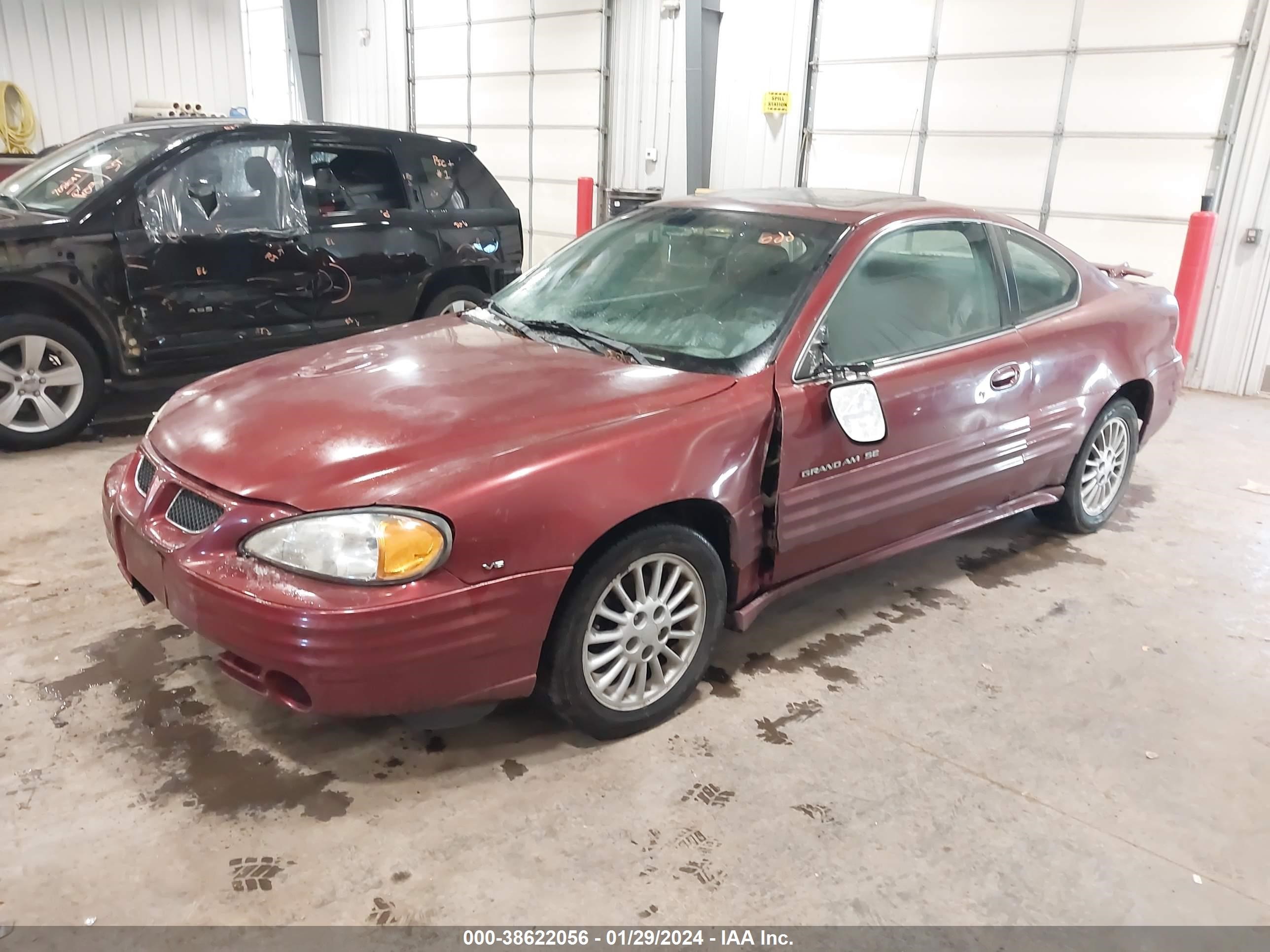 Photo 1 VIN: 1G2NF12E3YM813070 - PONTIAC GRAND AM 