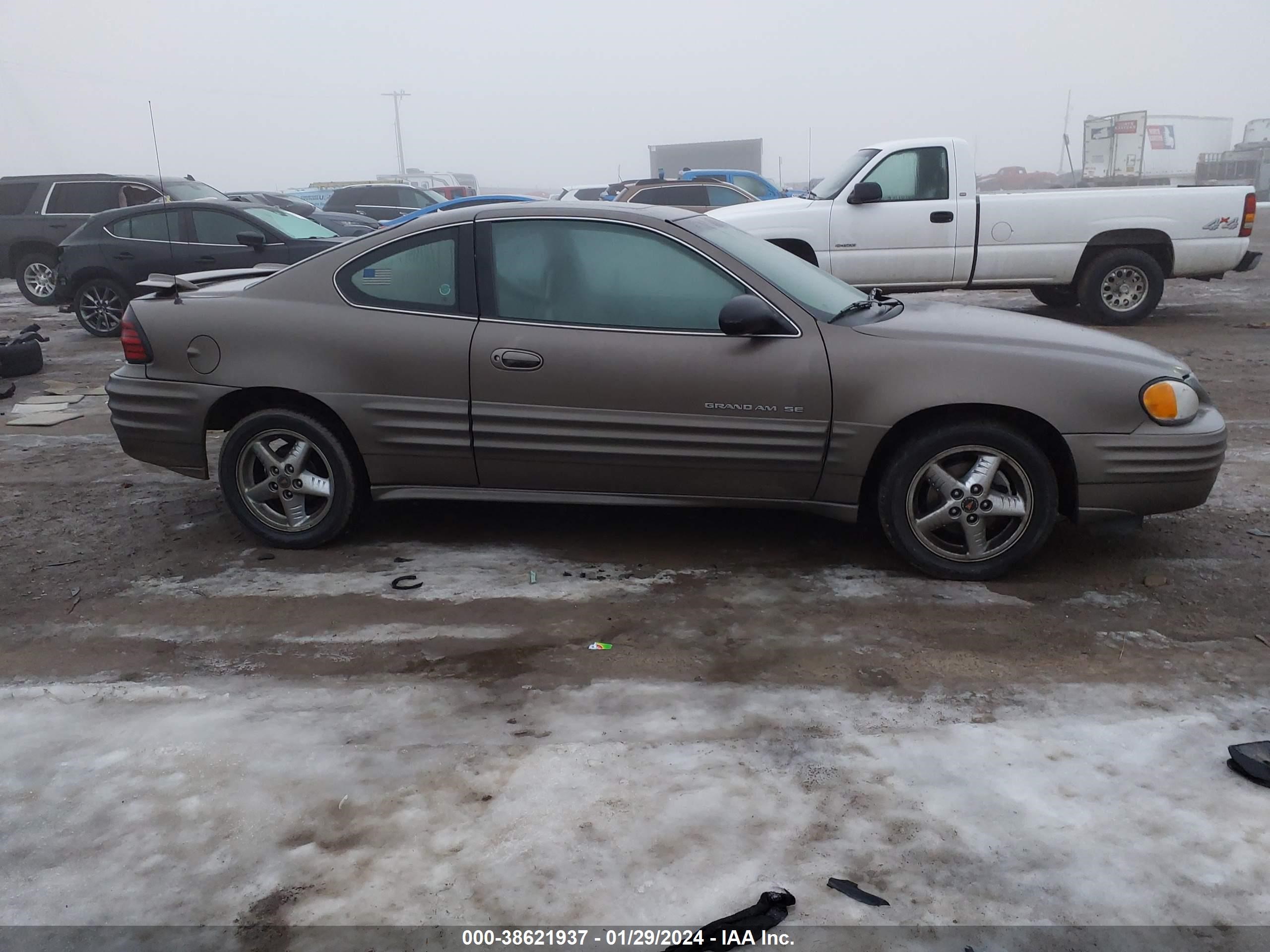 Photo 12 VIN: 1G2NF12F42C125715 - PONTIAC GRAND AM 